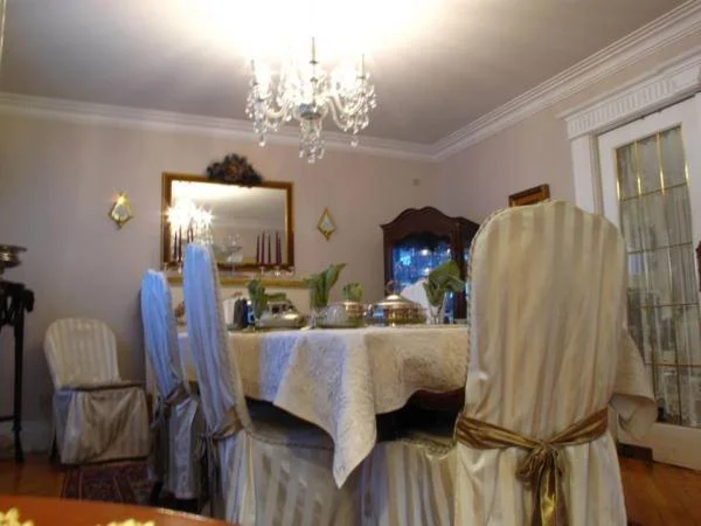 Les Diplomates B&B (Executive Guest House)