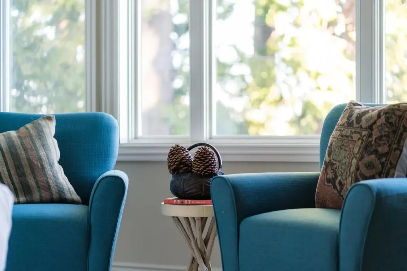 Atlas - Private & Spacious Lakeside Cabin w Spa & Game Room