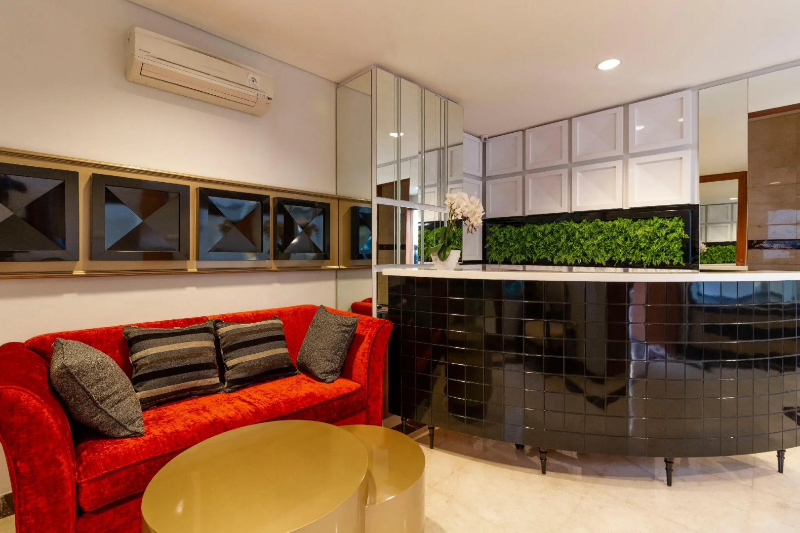 RedDoorz Plus @ CBD Bintaro