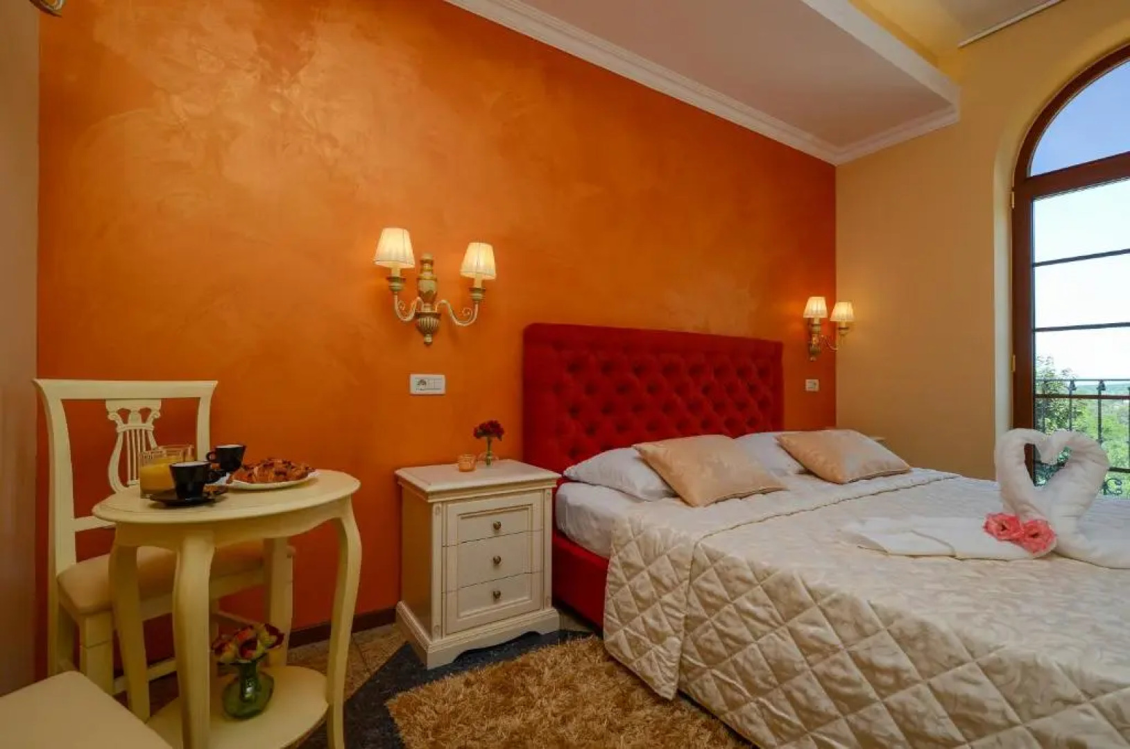 Bella & Stella rooms