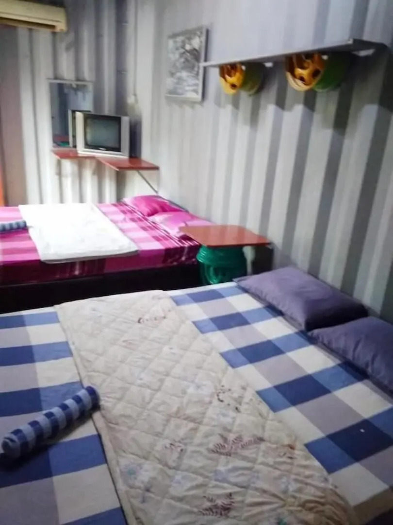 5 Stone Cabin Chalet