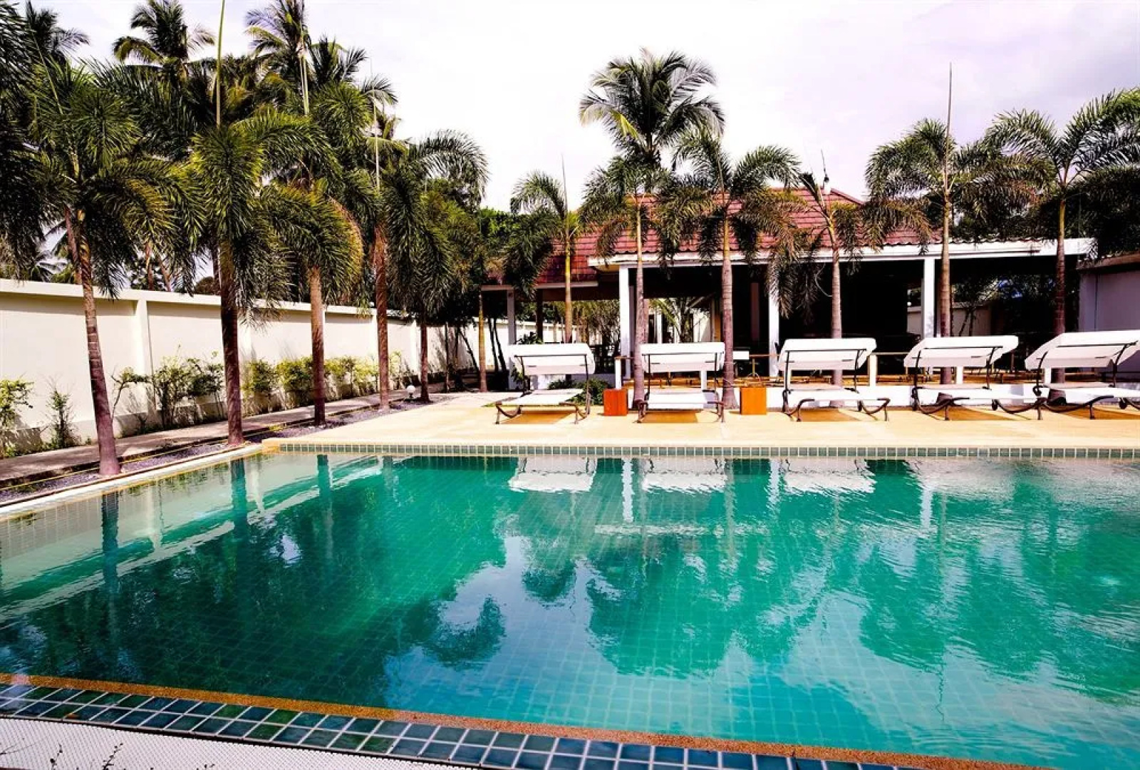 Nantra Coco Beach Resort