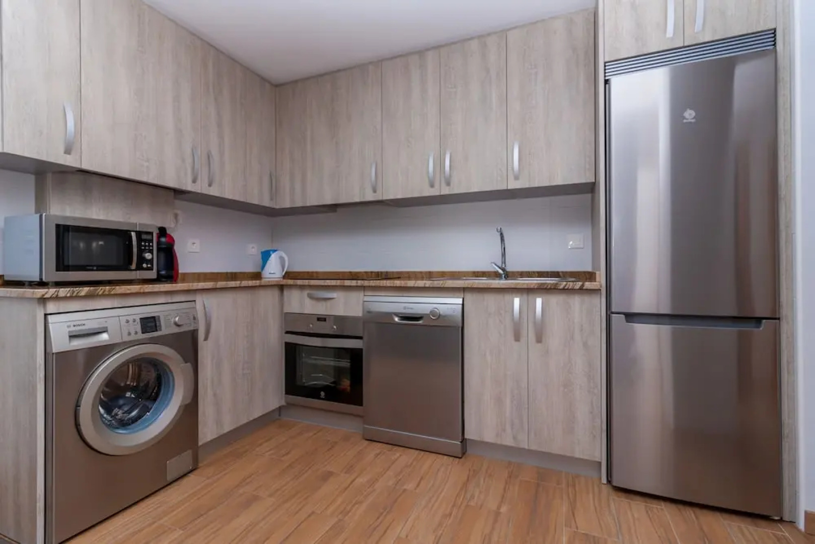 New Fenix Apartment PTS Granada Canovas