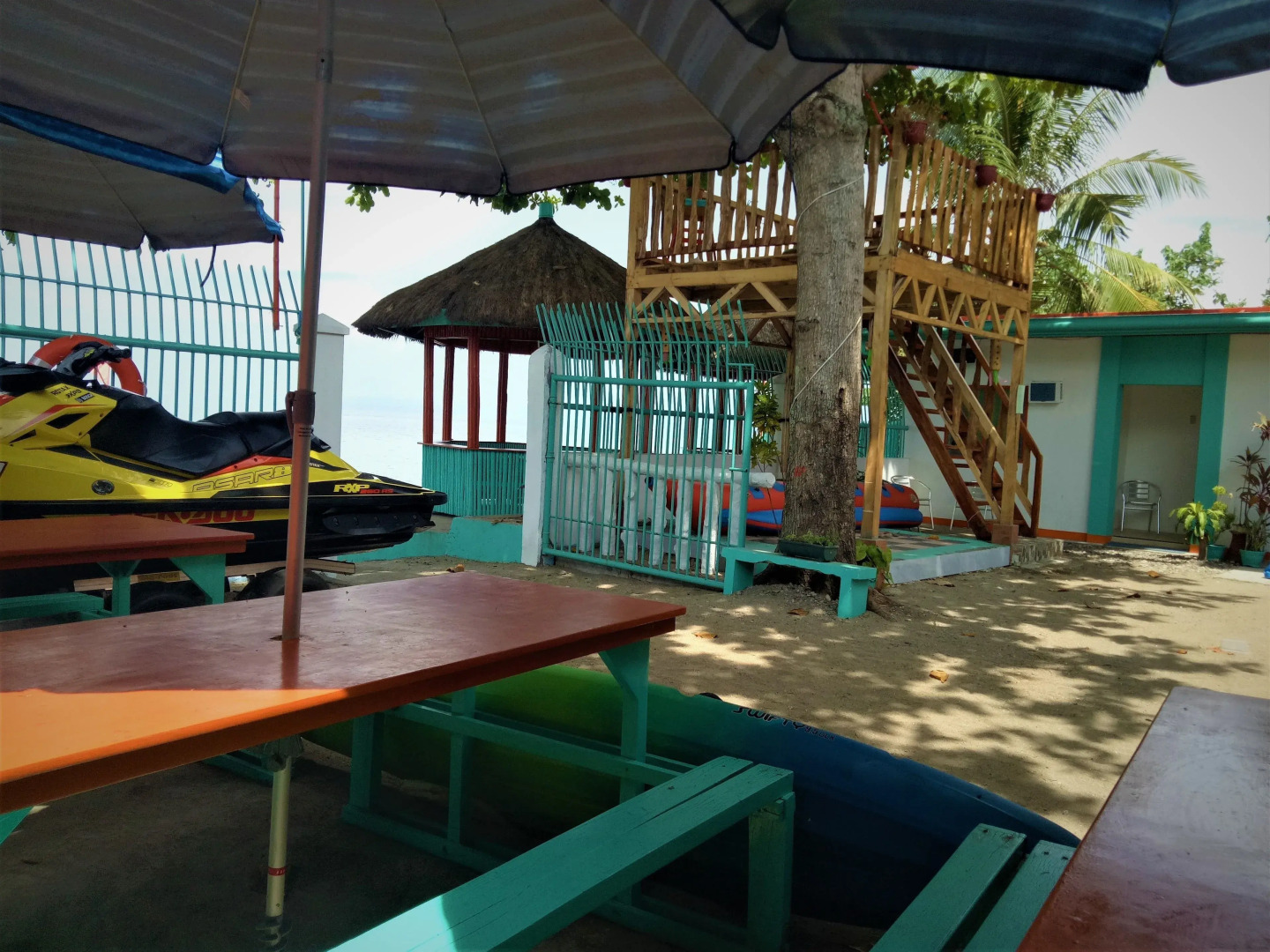 SmallFry's Beach Resort