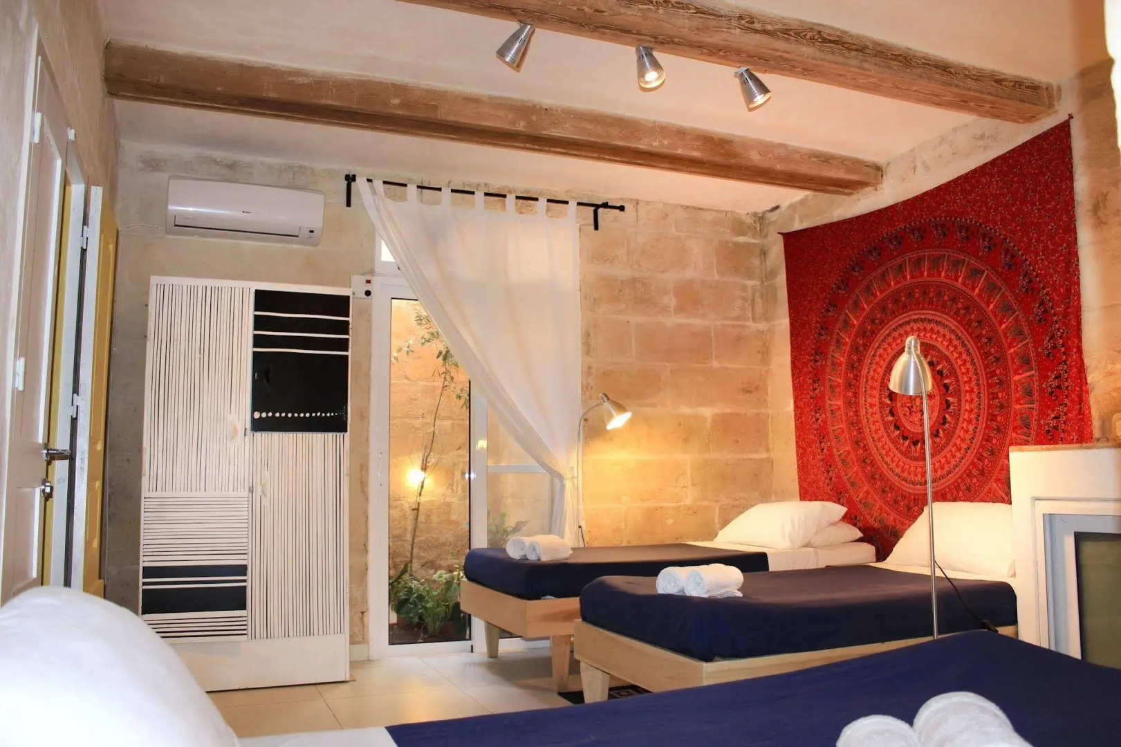 Two Pillows Boutique Hostel