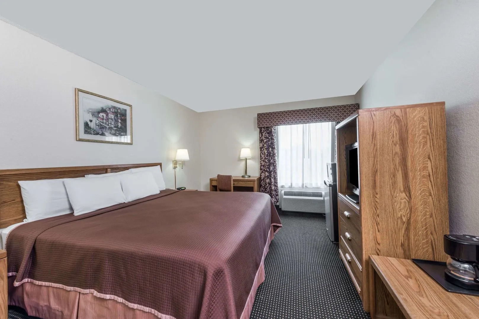 Baymont by Wyndham Iowa Lake Charles