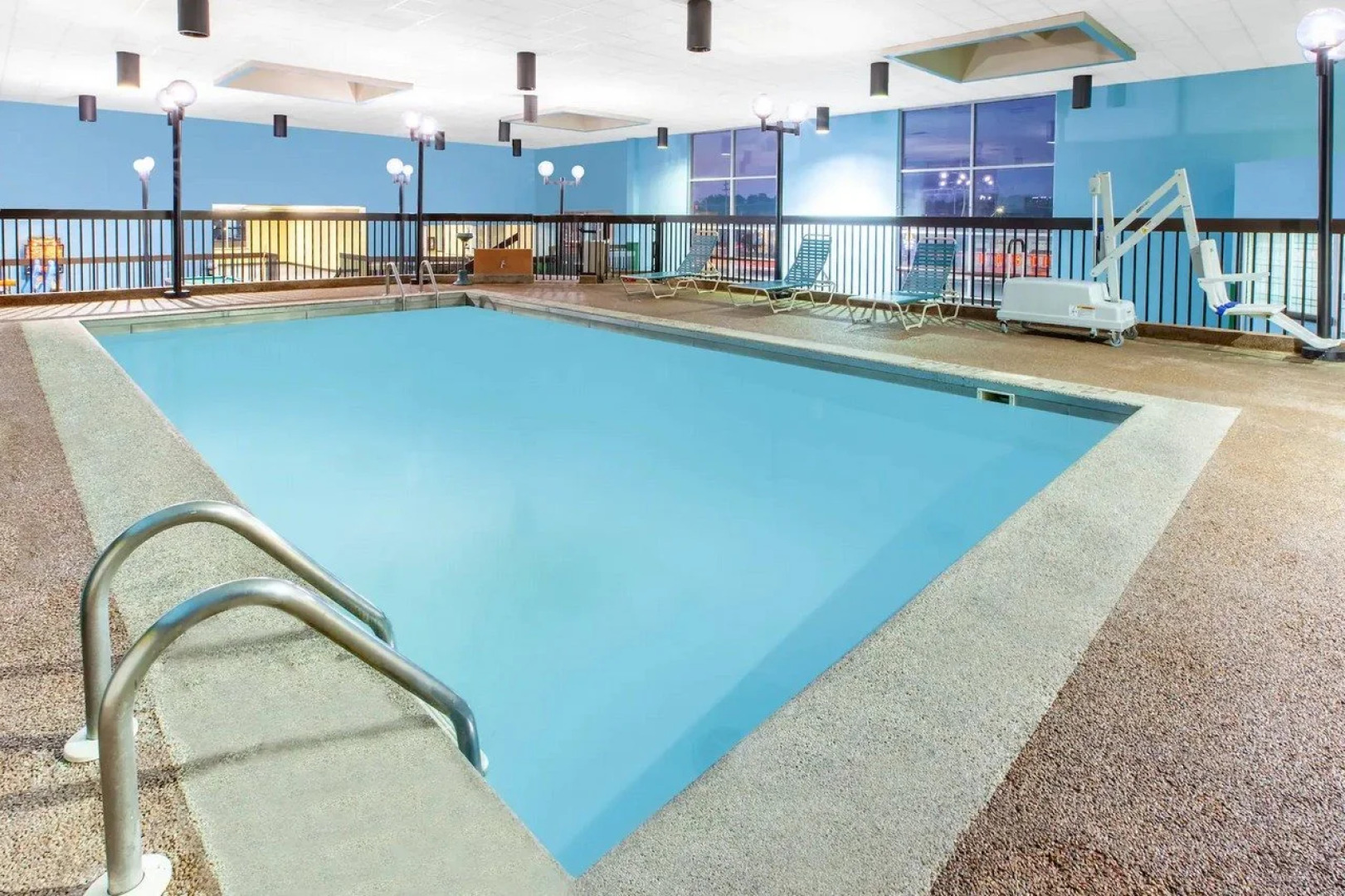 Days Inn And Suites By Wyndham Grand Rapids Near Downtown