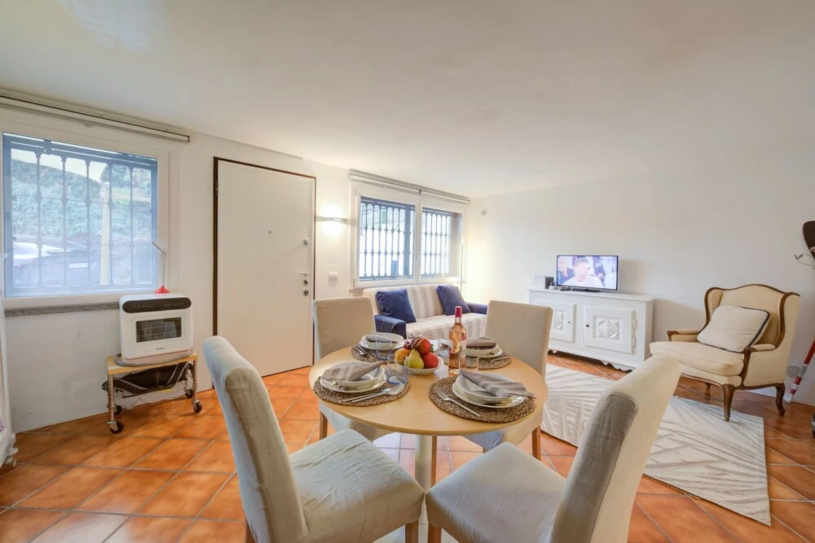 Red Door Apartment Private Terrace