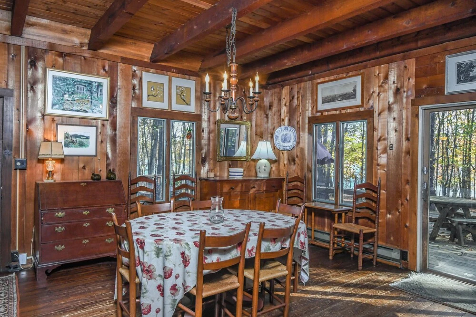 Crow's Point Retreat 4 Bedroom House