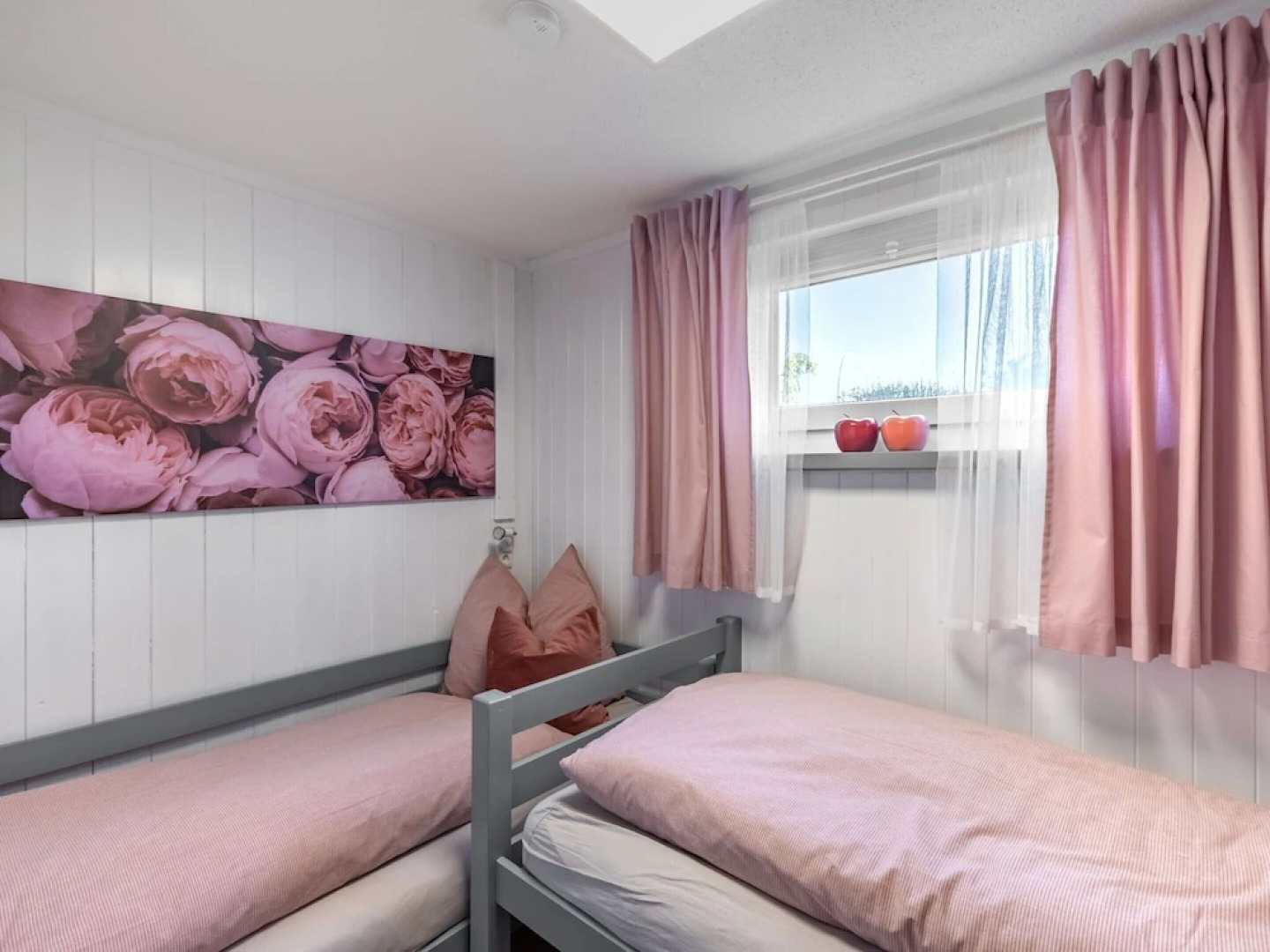 Holiday Home on the Mountain With Views