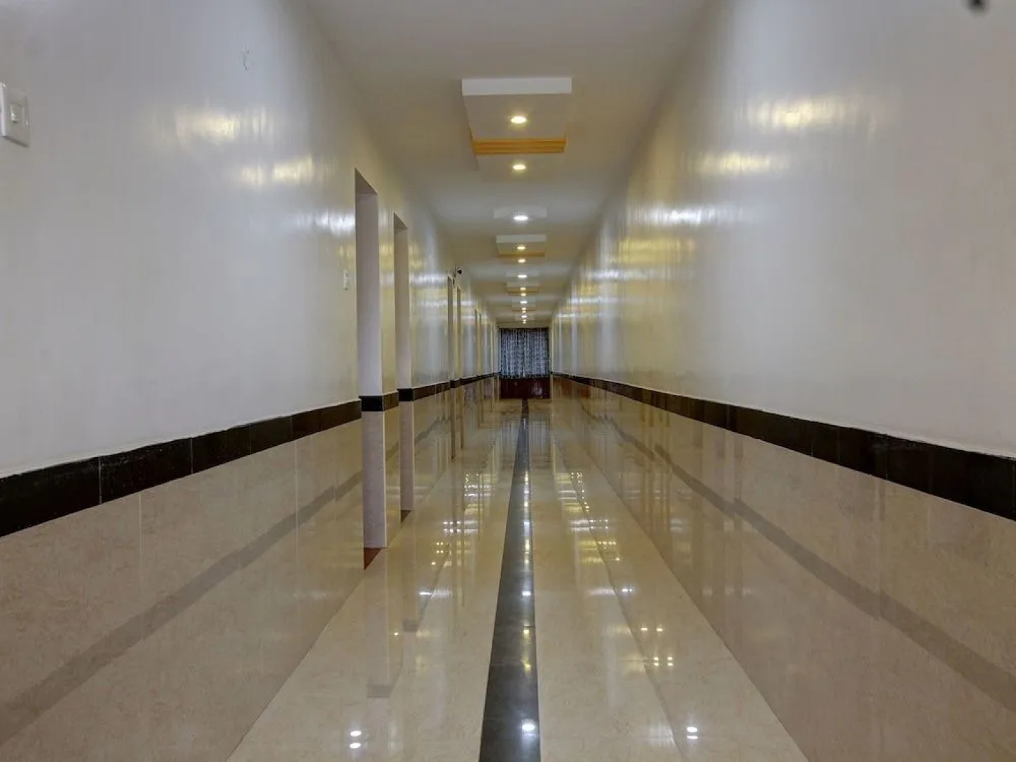 OYO 15850 K S Residency