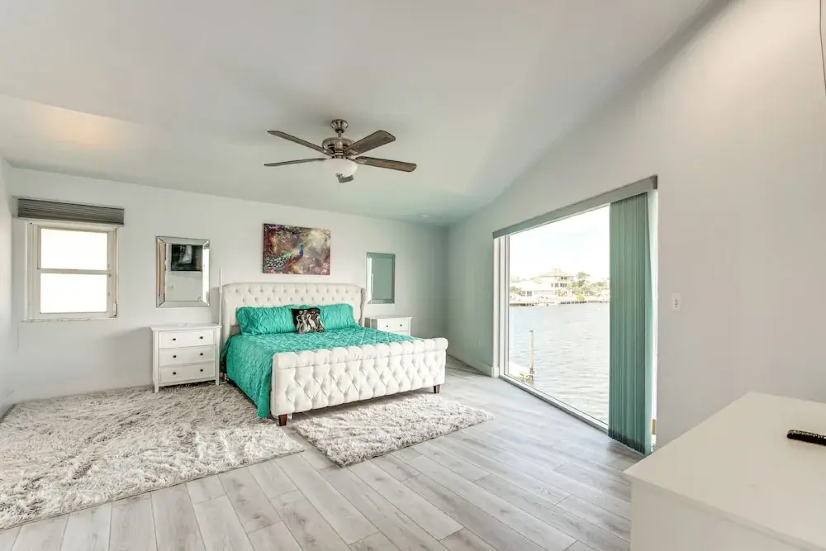 Waterfront Gem: Crystal River Family Home