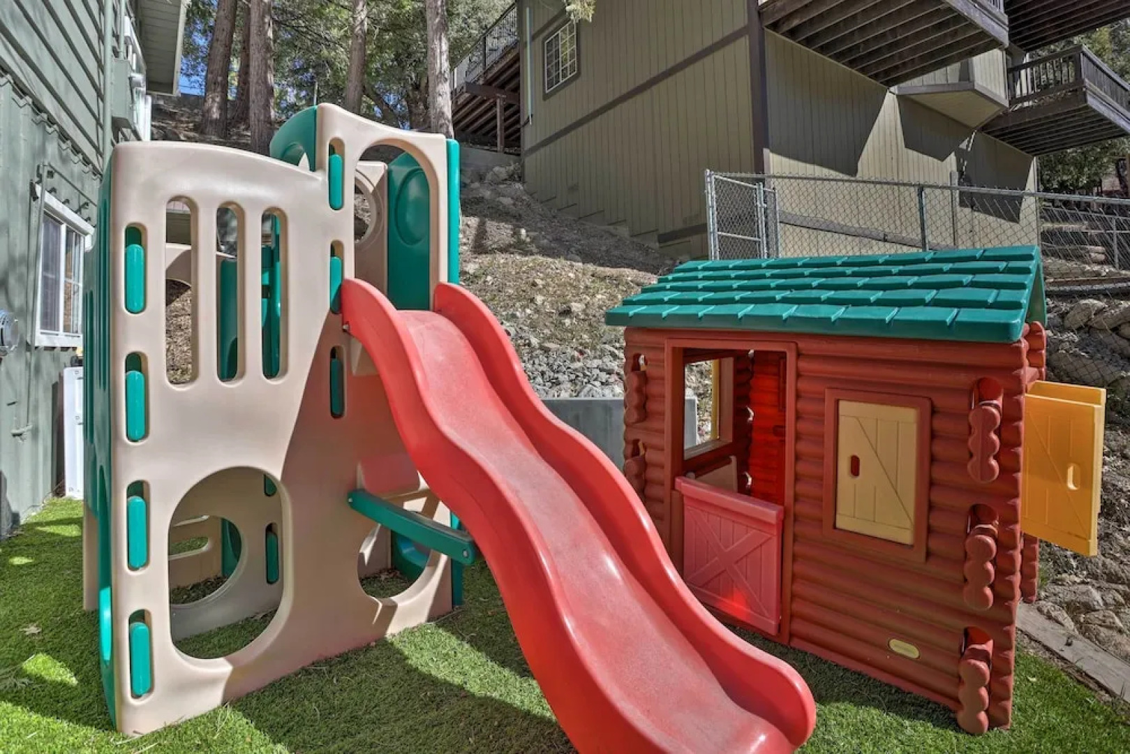 Delightful Family Cabin: Walk to Lake Gregory!