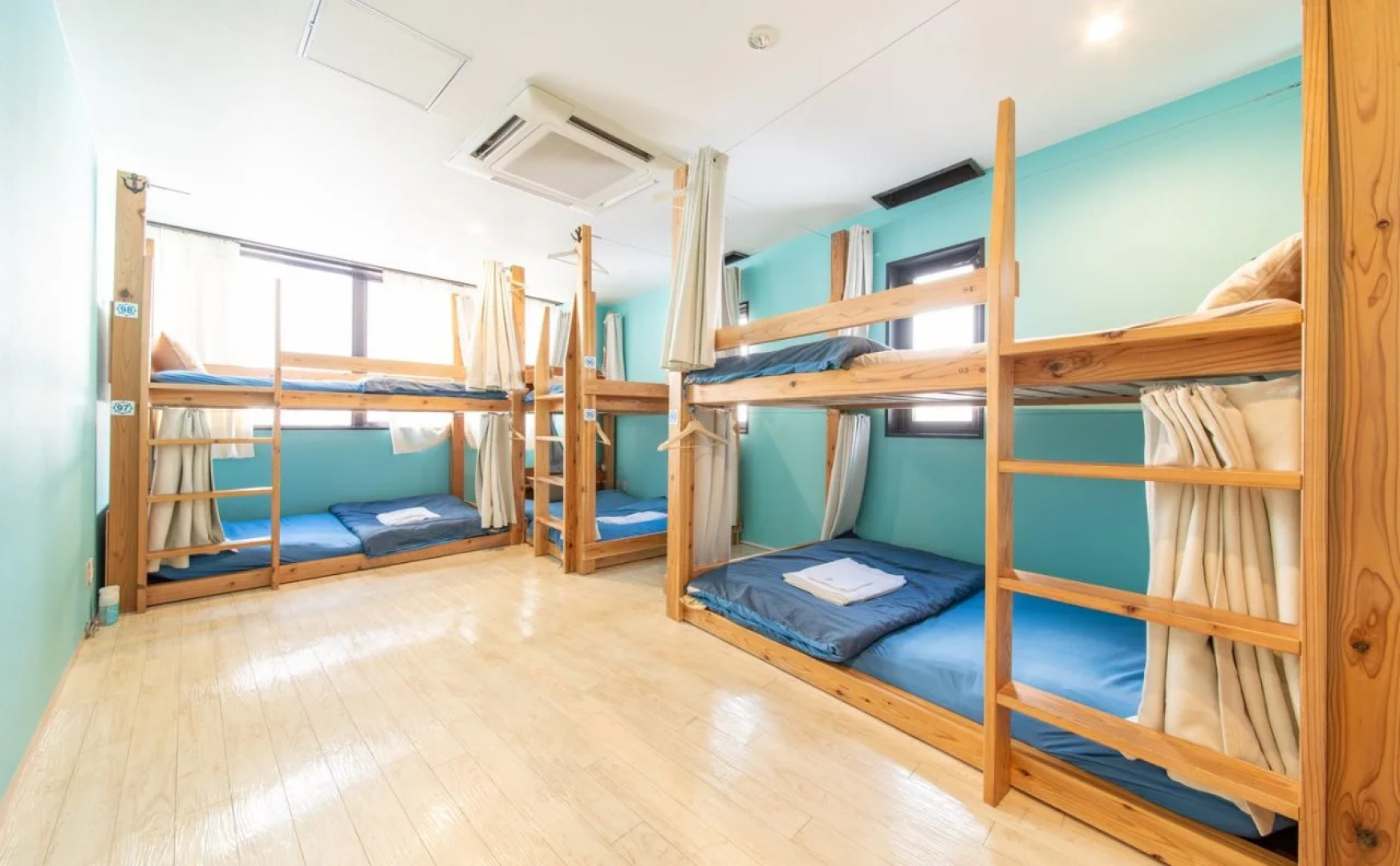 Ark Hostel & Cafe Dining