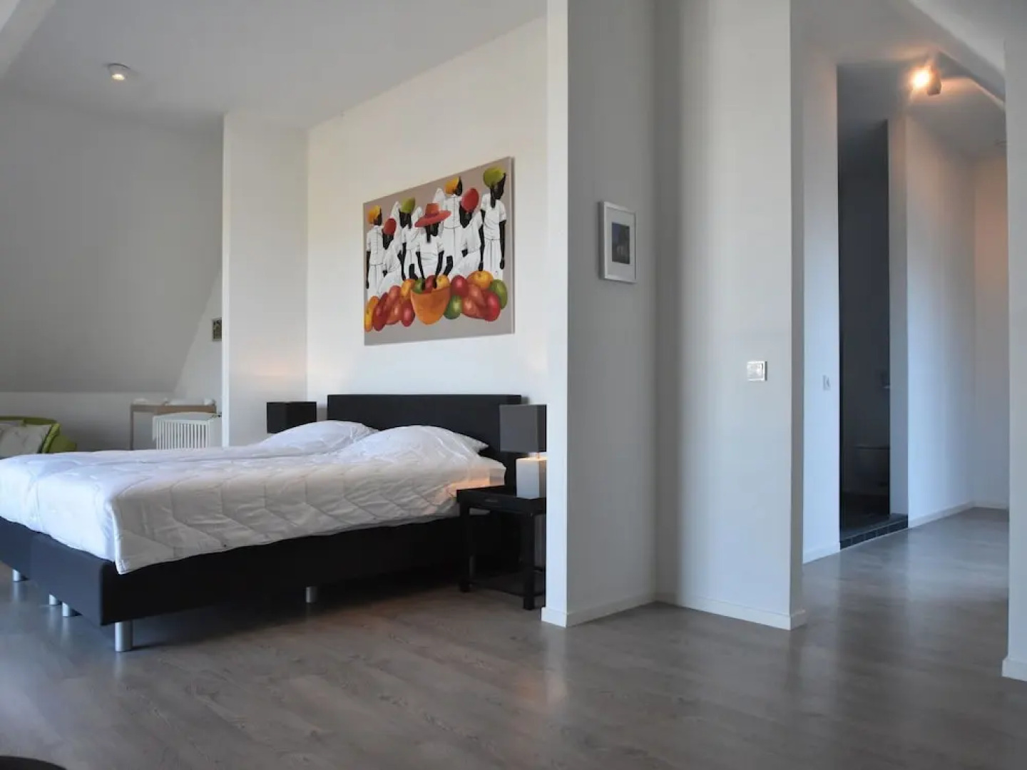 Modern 6-person Villa in a Quiet Spot in the Middle of Nature