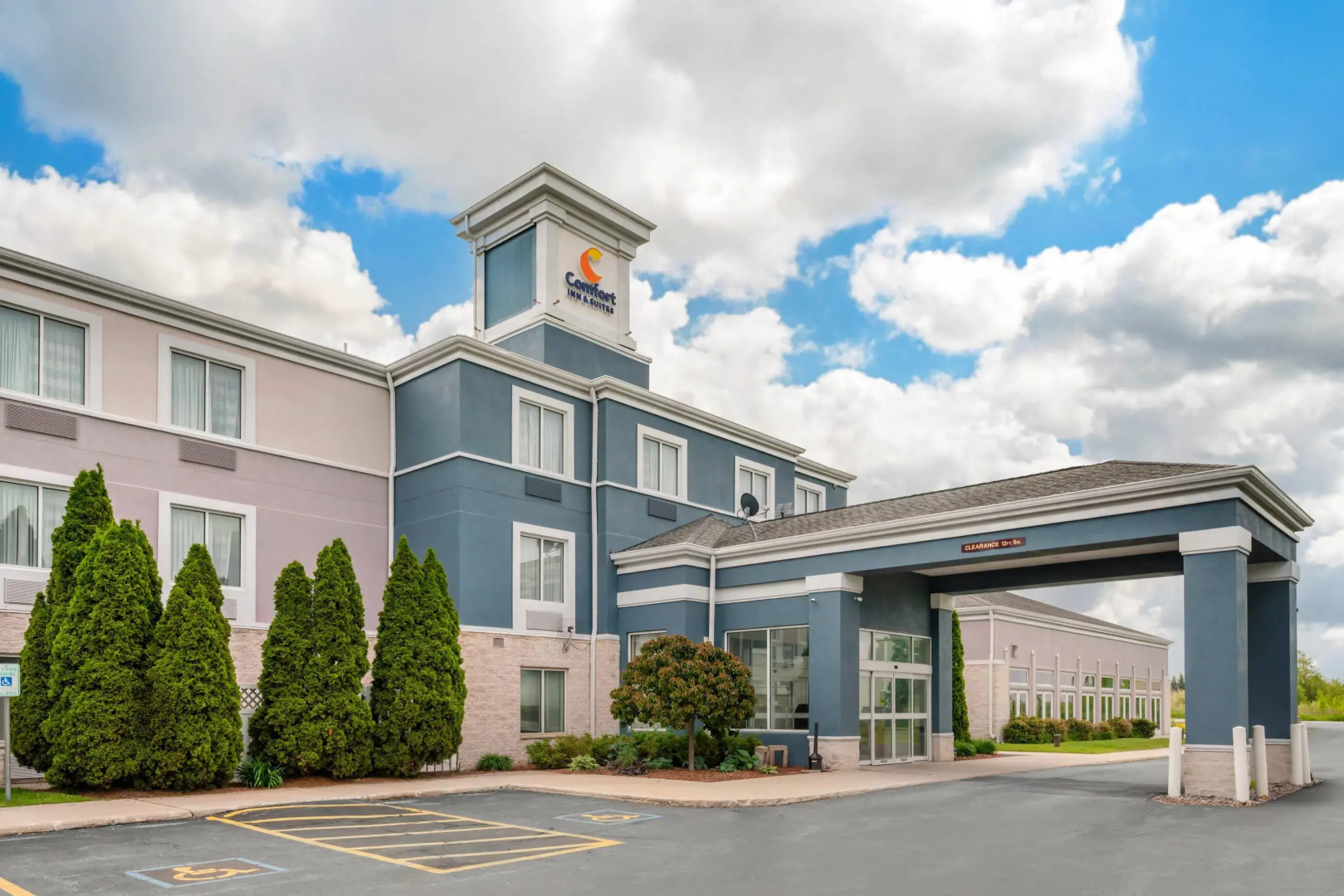 Comfort Inn & Suites Sheboygan I-43