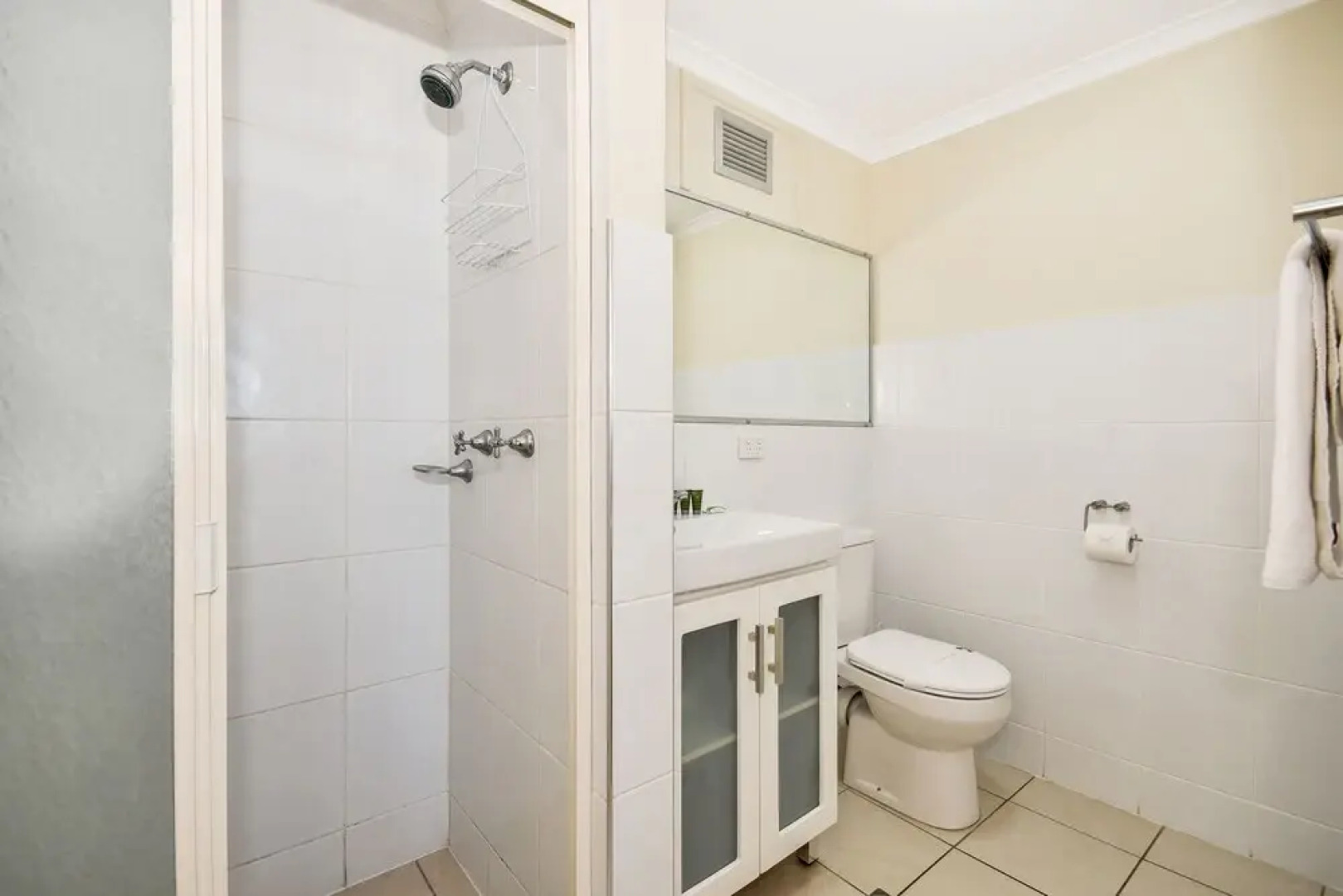 Shandelle Apartments