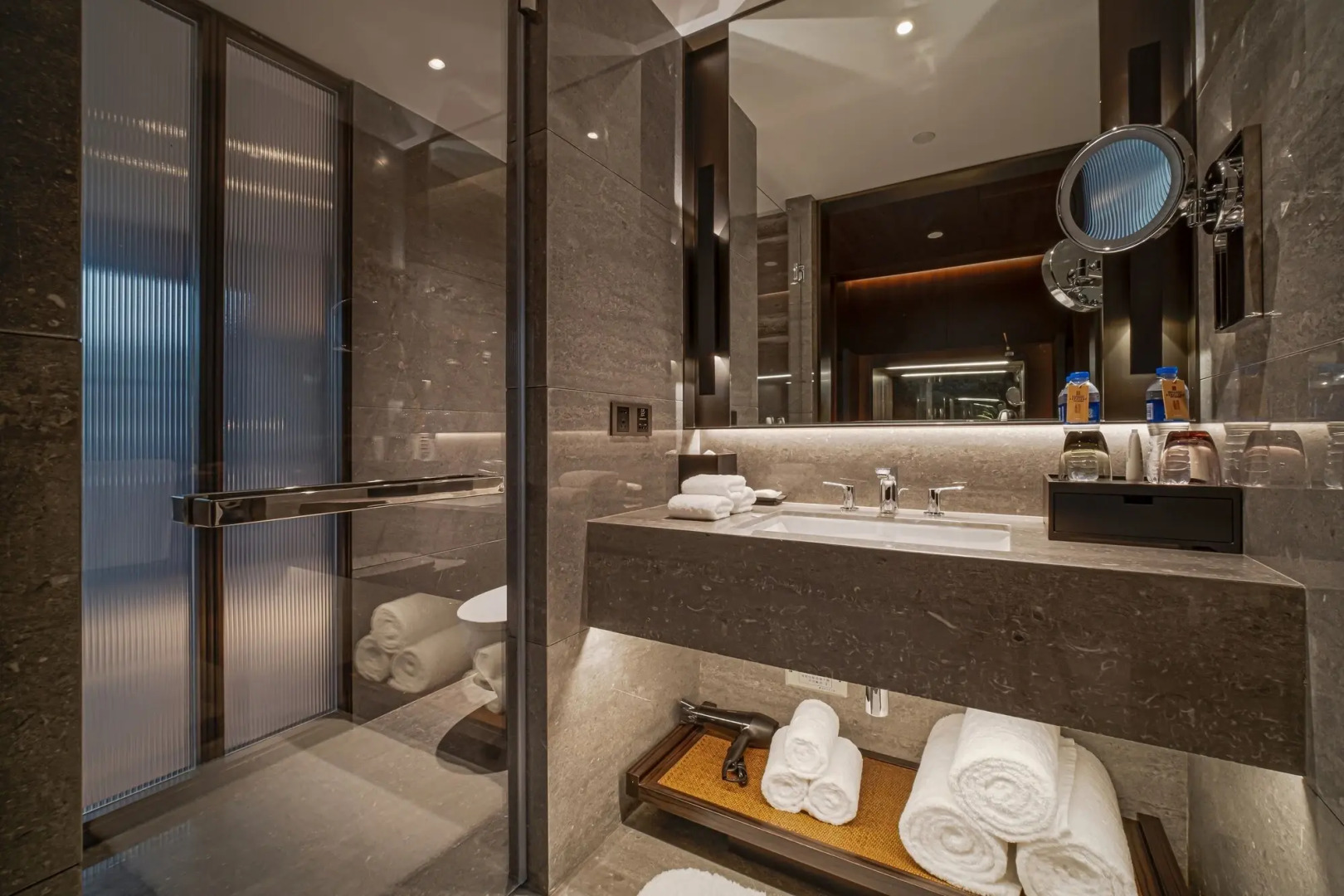 HUALUXE Hotels and Resorts Xi'an Tanghua, an IHG hotel