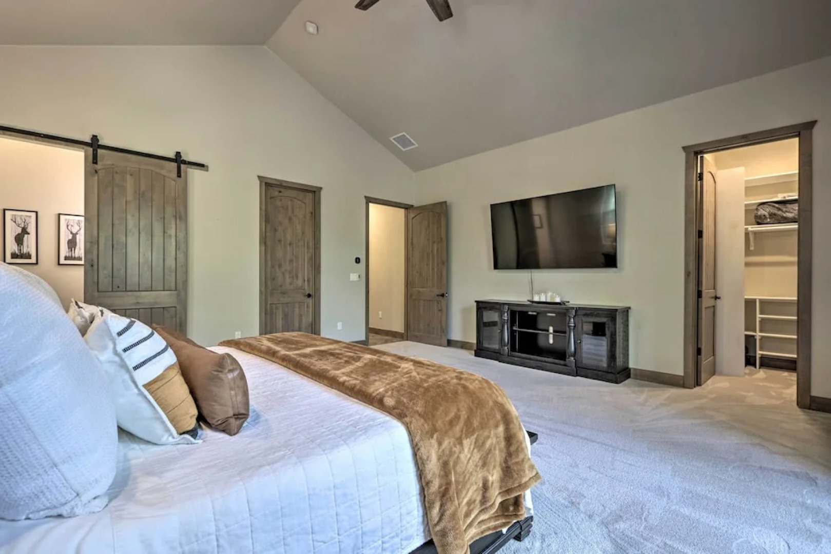 Stylish Show Low House w/ Expansive Deck!