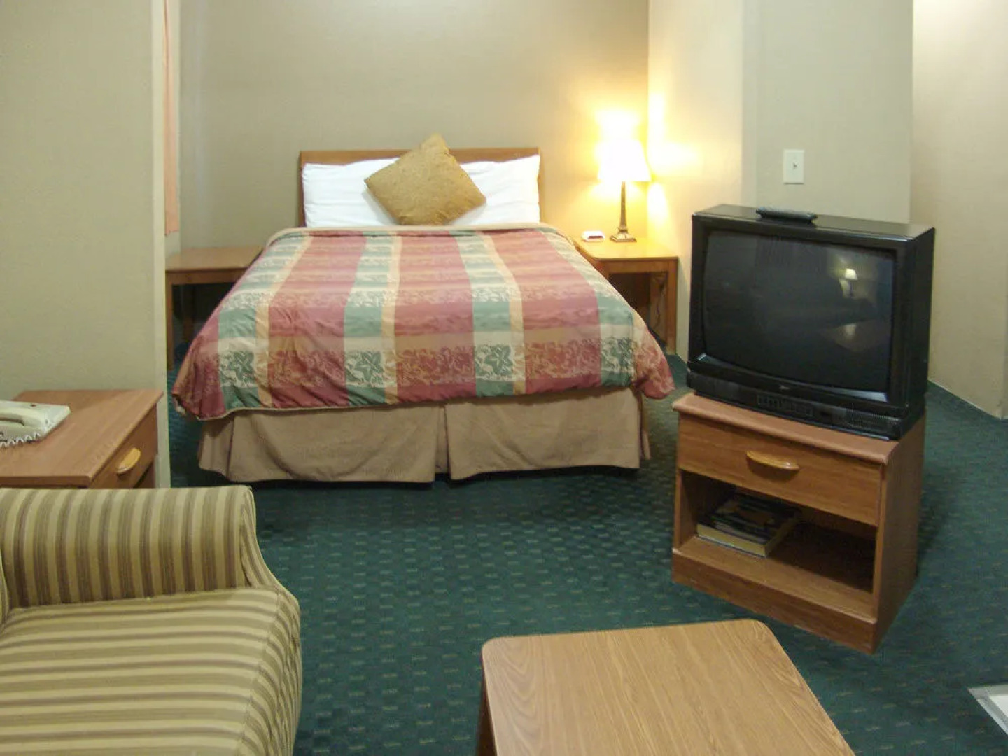 Holland Inn and Suites