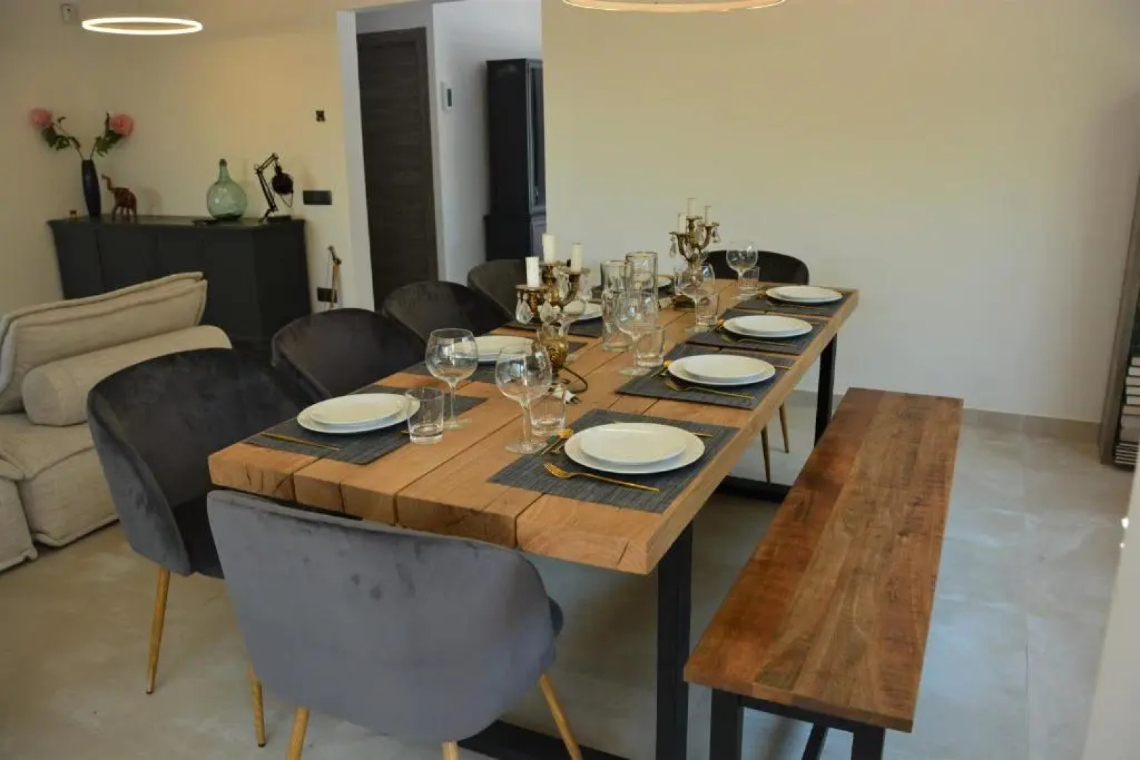 Villa Sitges Avril Renewd Agust 2021 High Design Confortable AC Calm Area