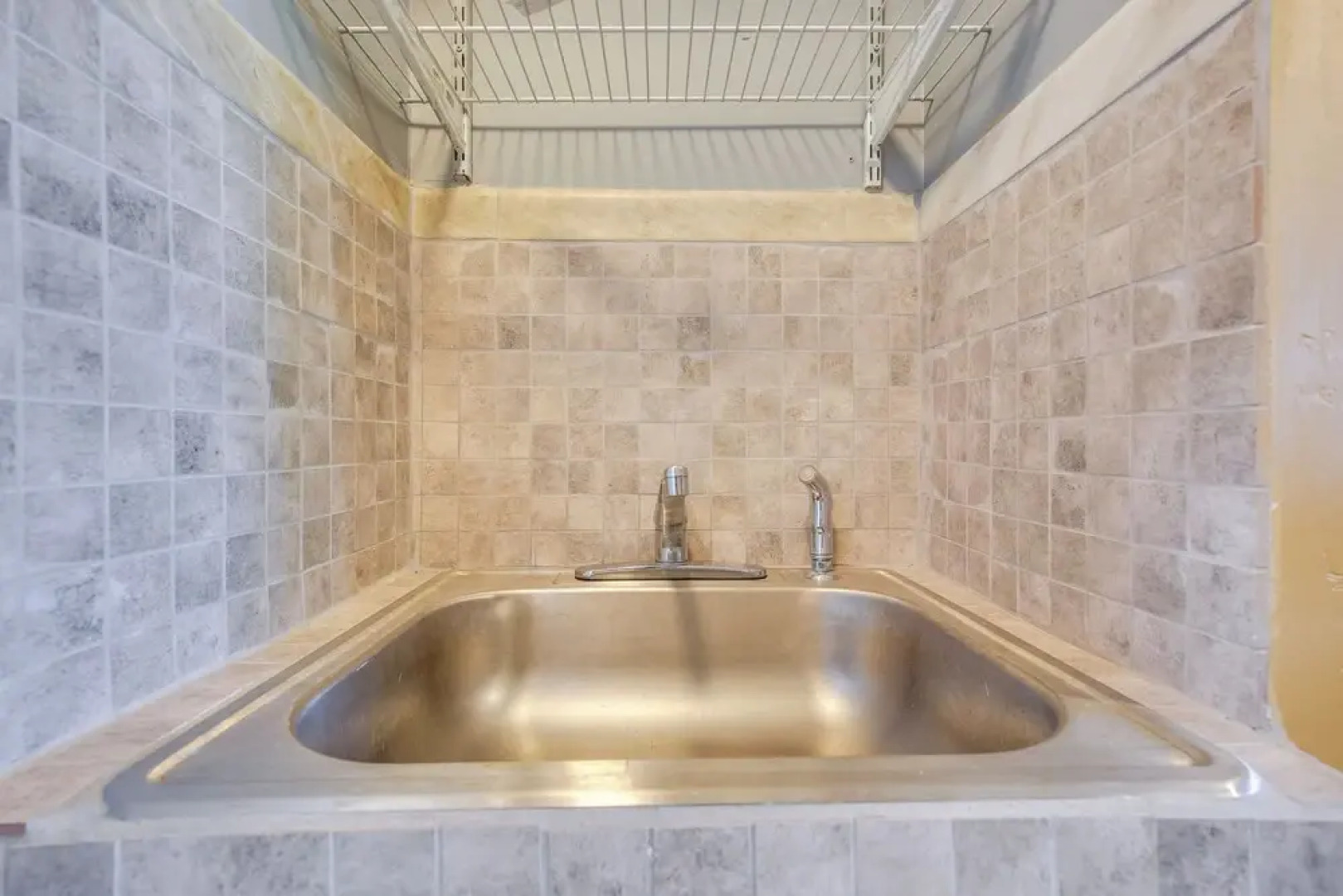 8 Mi to Beach: Pet-friendly Fort Lauderdale Studio