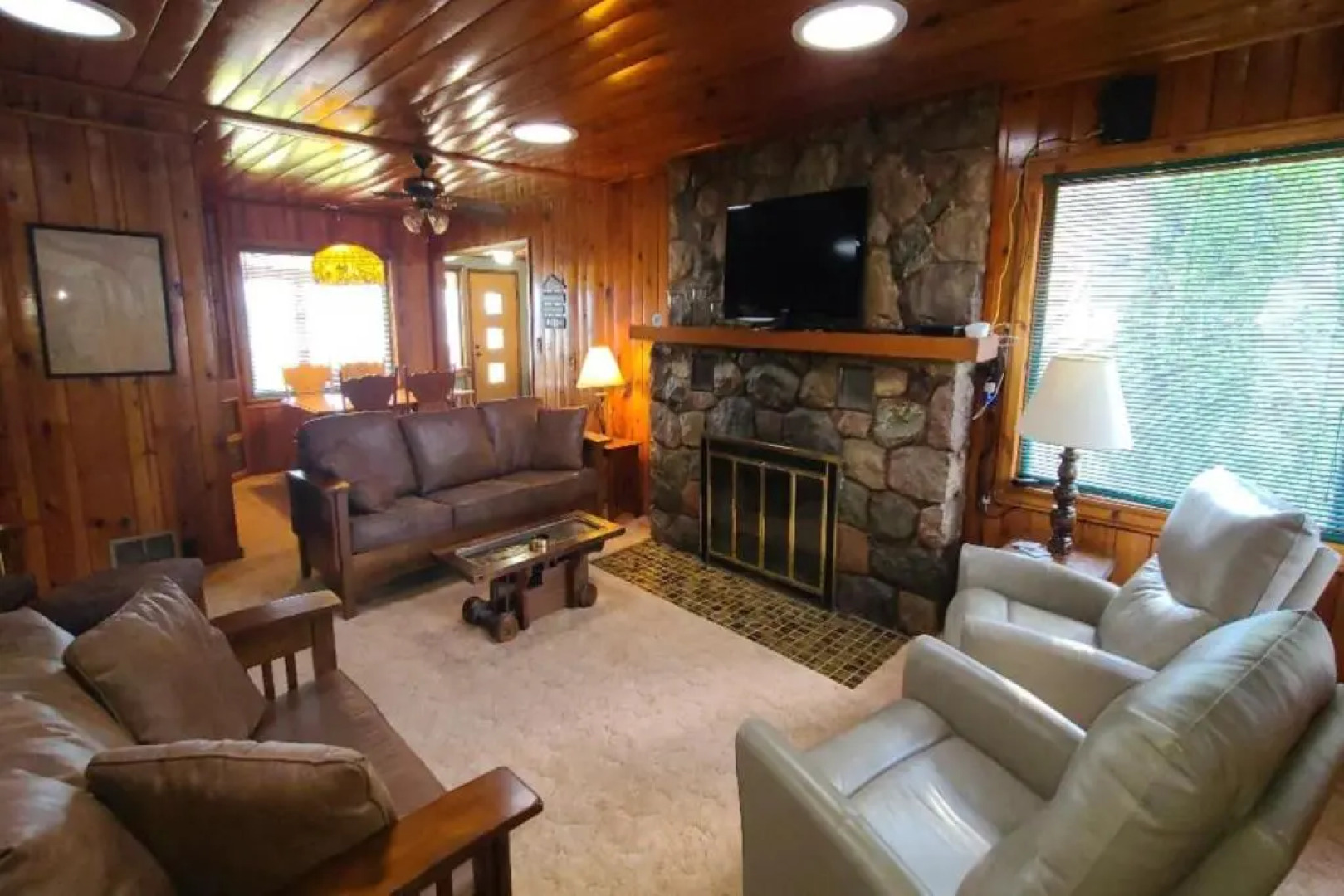 Lake Huron - 3 bedroom, 2 Bath Lake Front Condo - Sleeps 12