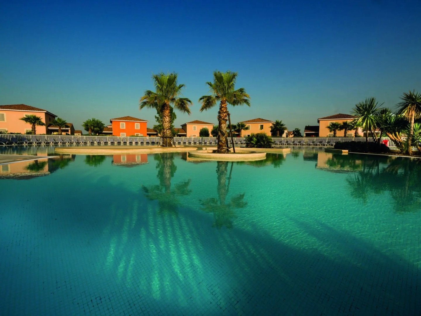 Semi-detached Home in Mediterranean Style, With Nice AC