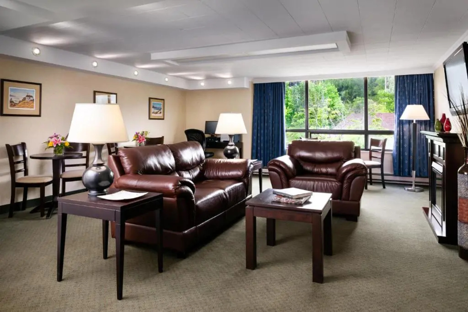 Greenwood Inn & Suites