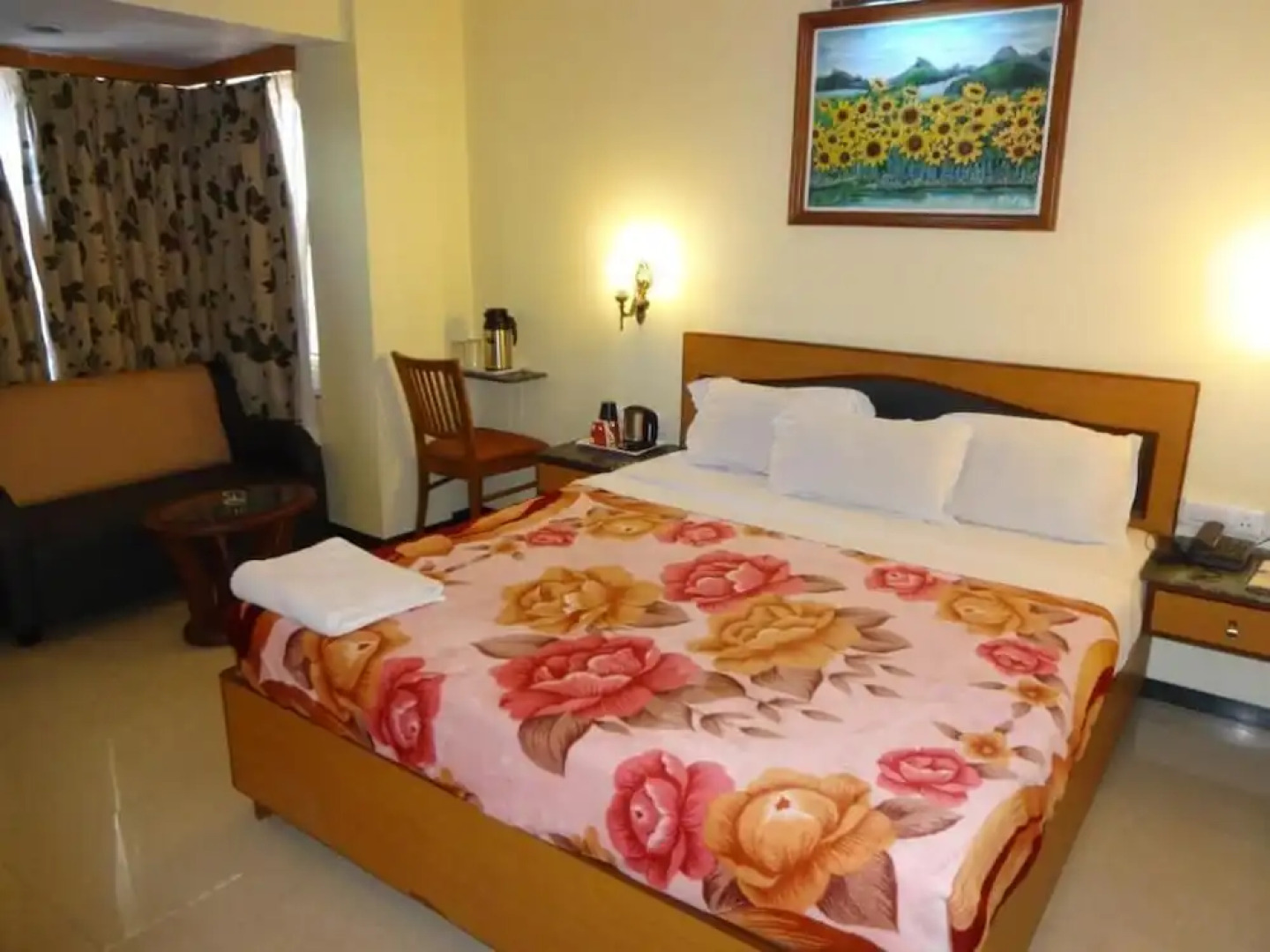 Nahar Manchester Inn