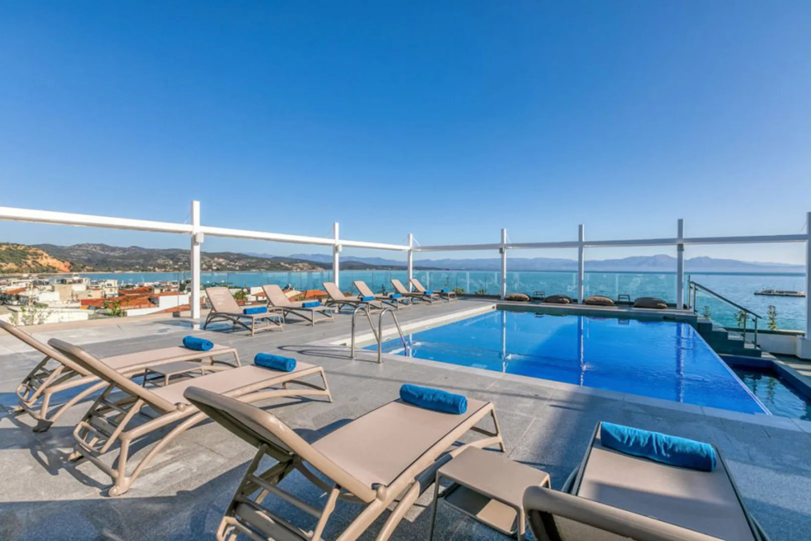 Las Hotel & Spa