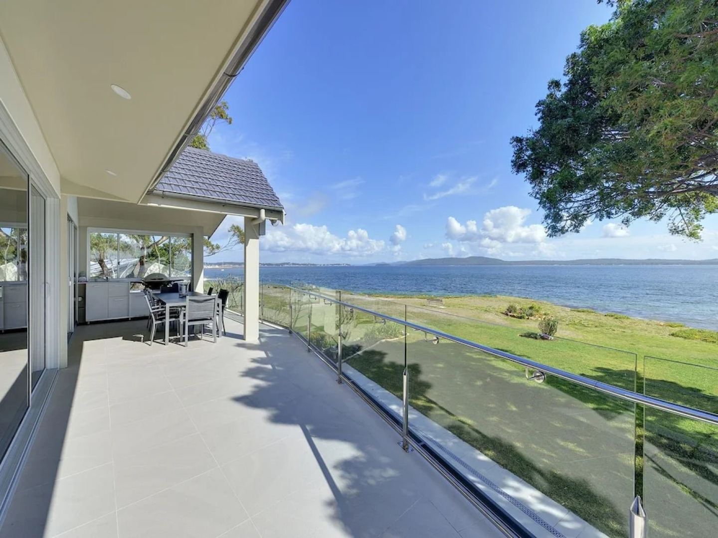 Stunning Waters Penthouse, Sandy Point Road, 46