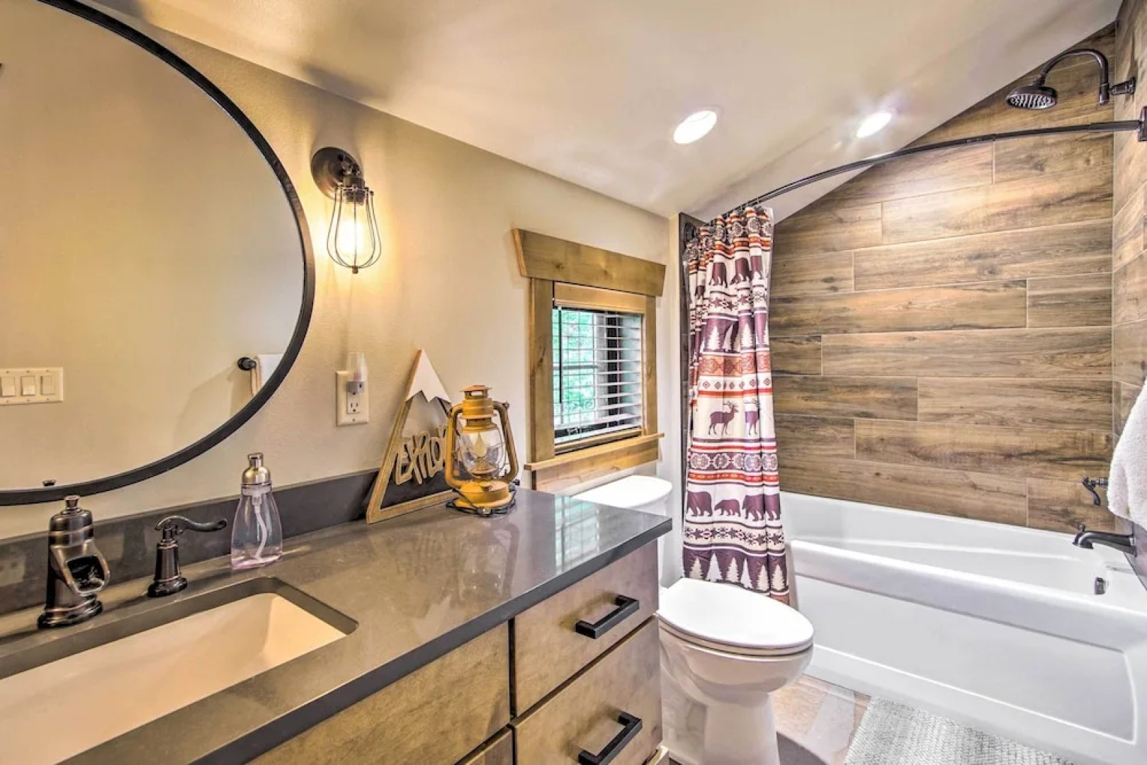 Soak, Night Ski & Explore! Cle Elum Mtn-view Cabin