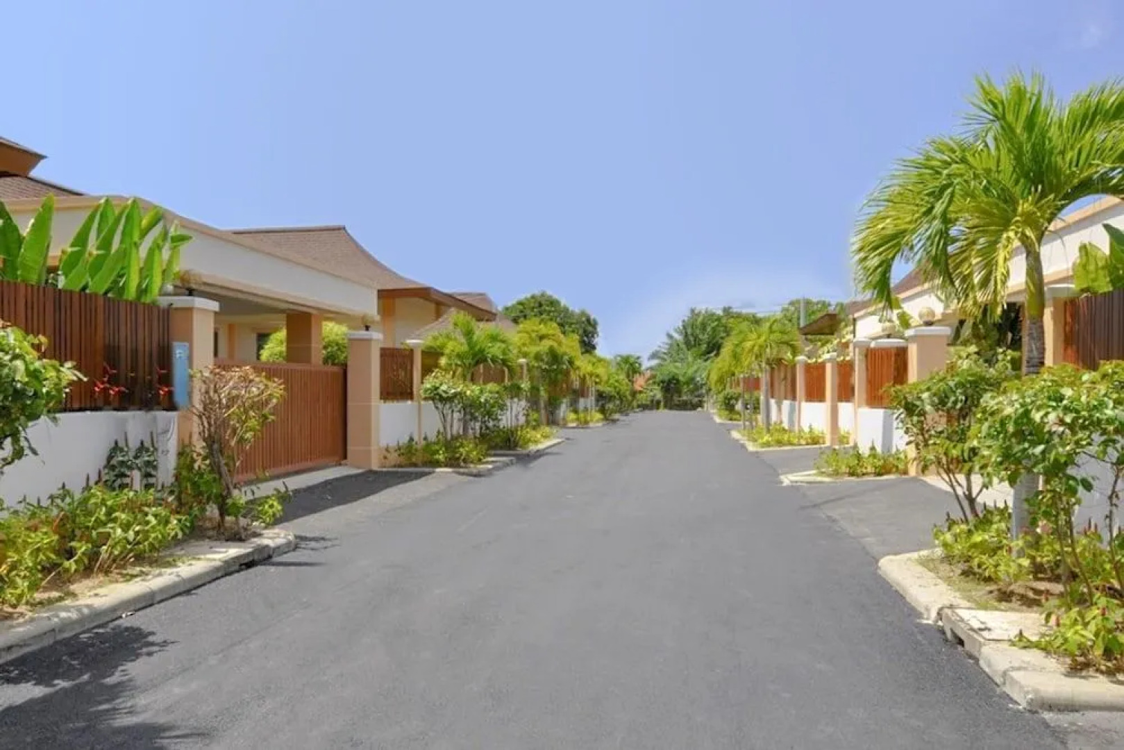 CAPITAL O847 Orchid Garden Villa