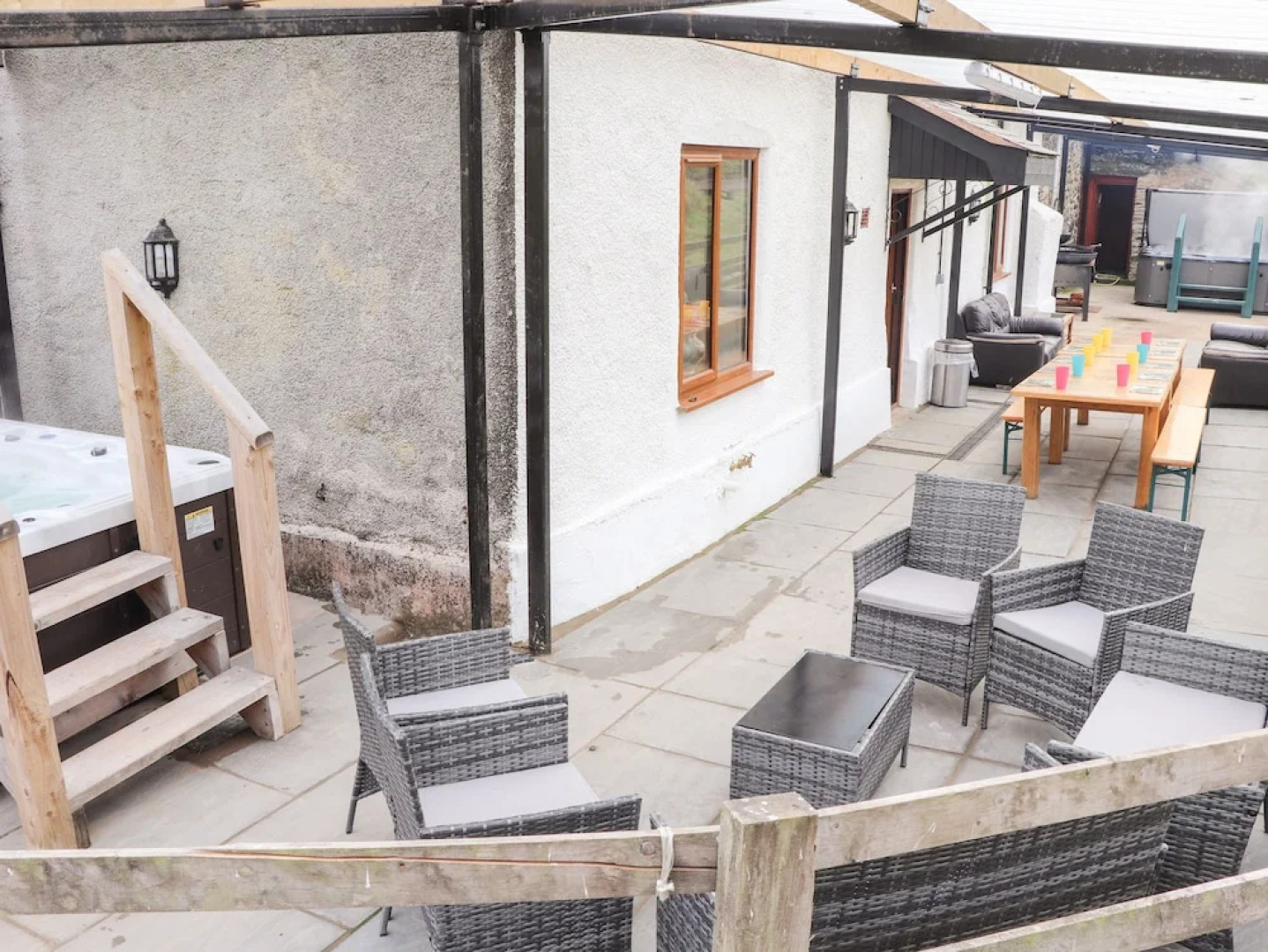 Maestyddyn Farm House