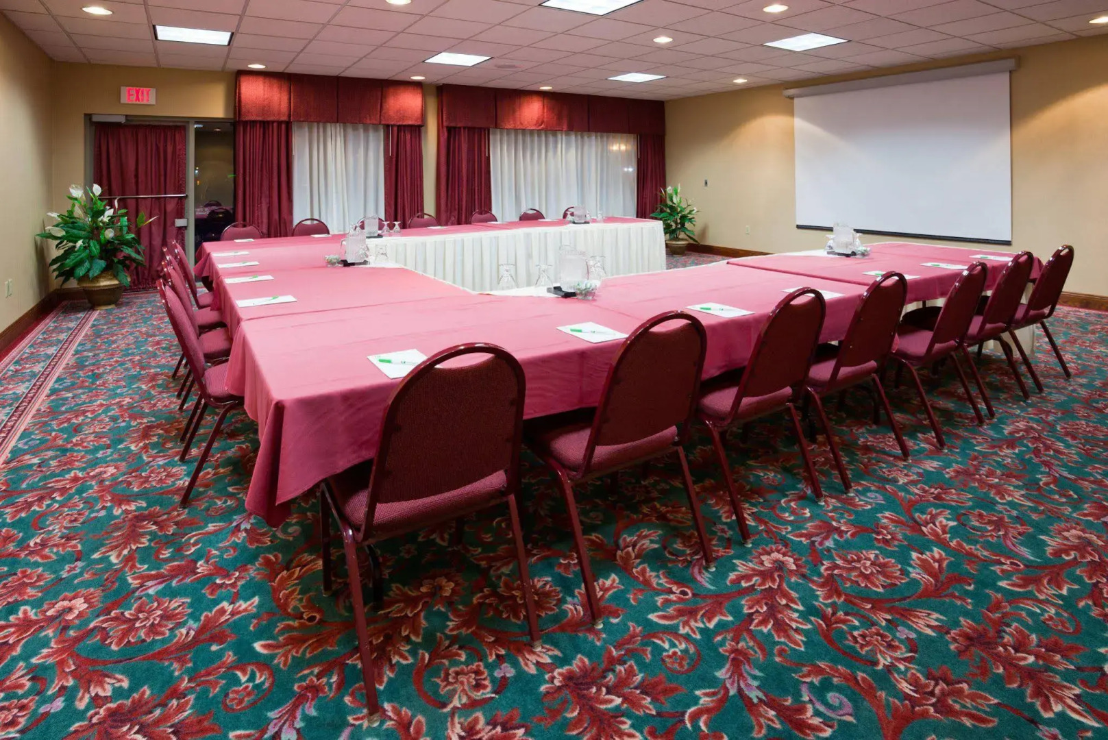 Holiday Inn & Suites Wausau-Rothschild by IHG