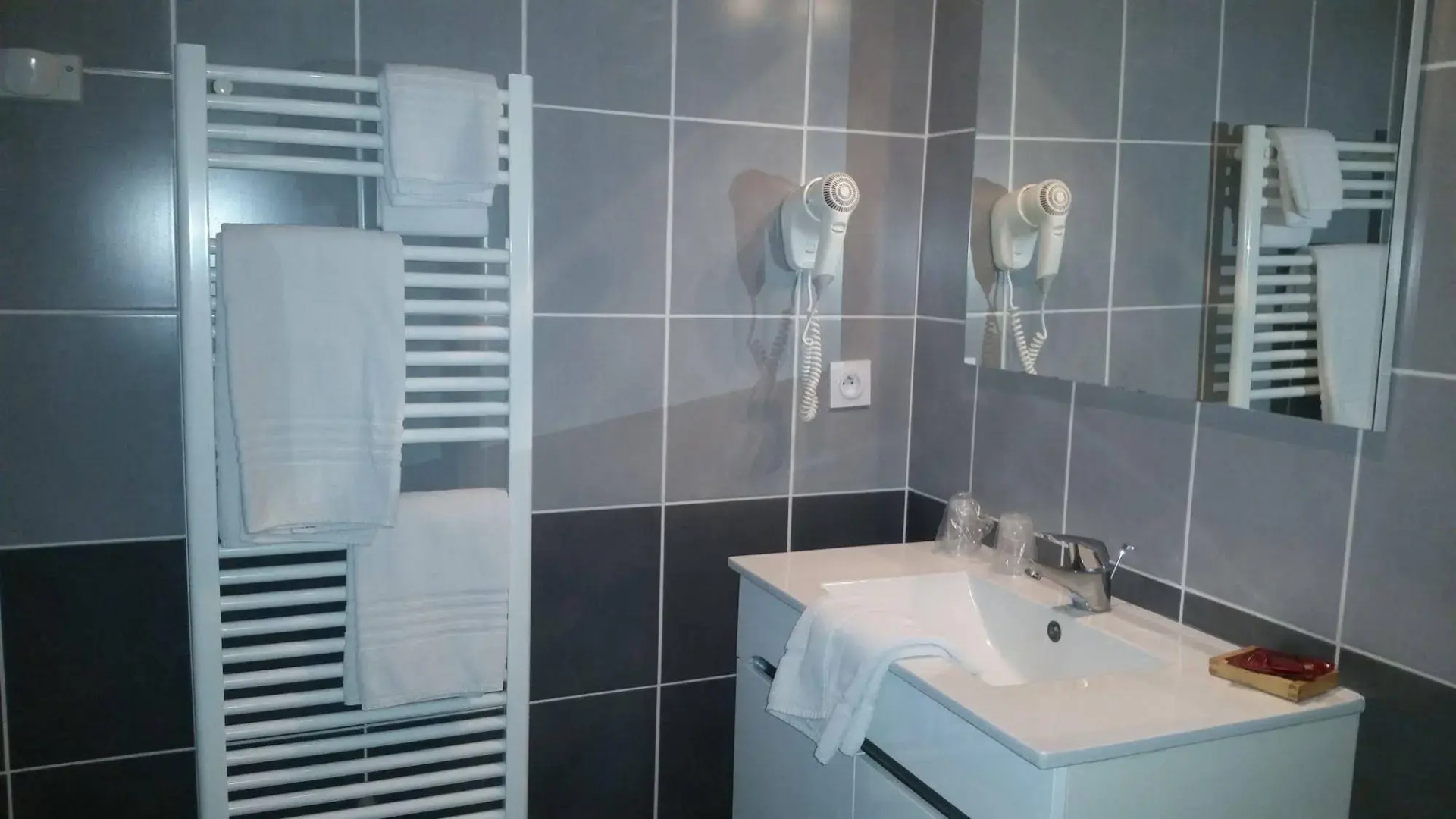 Hôtel Restaurant le Commerce