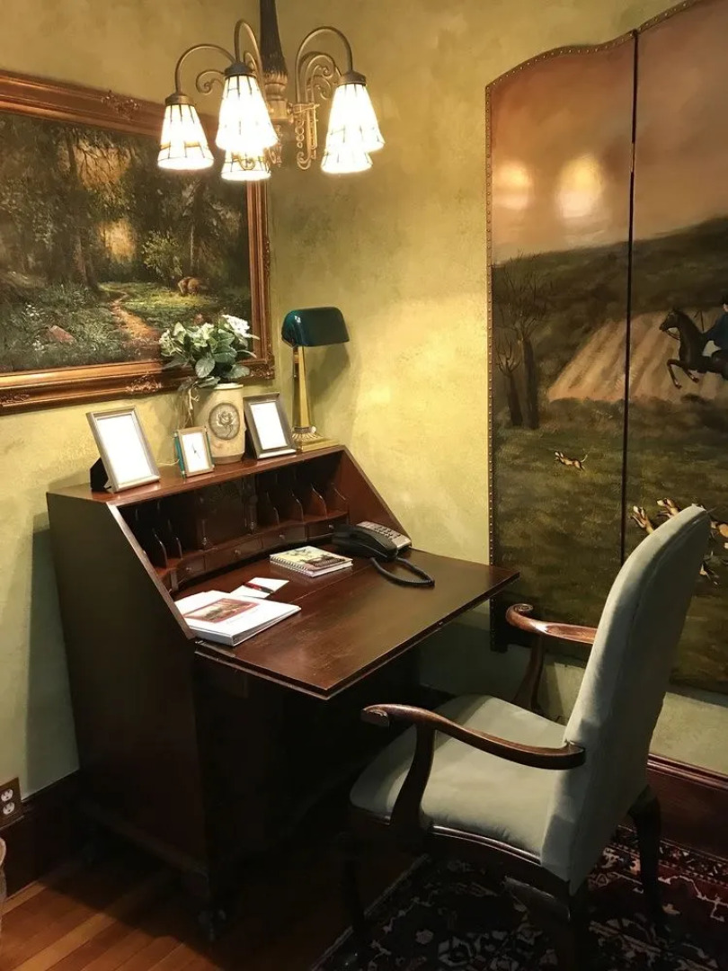 Gramercy Mansion B&B