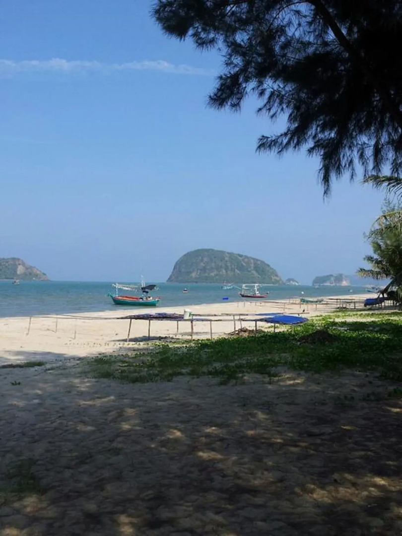 Samroiyod Beach Resort