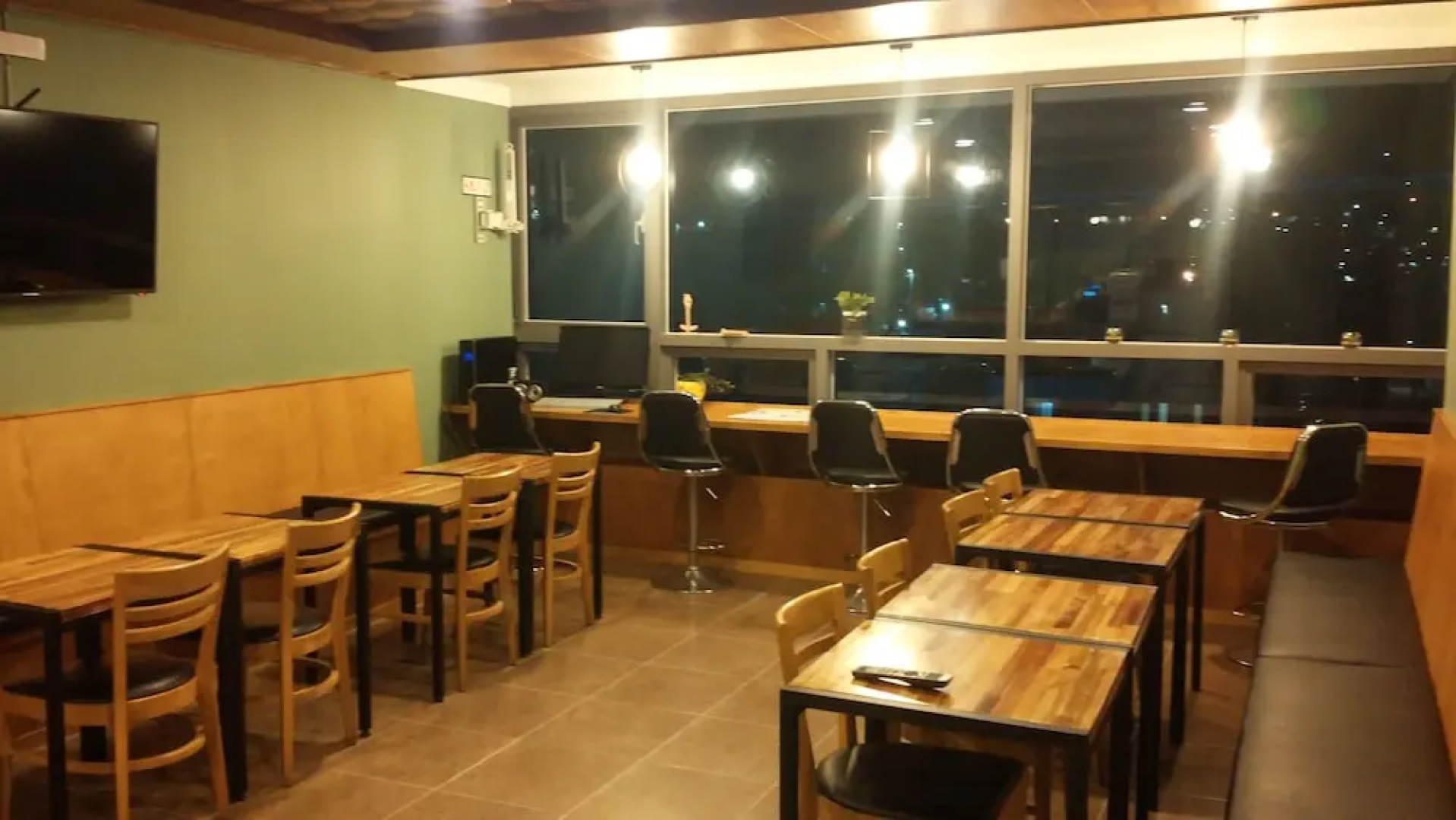 1004 Hostel