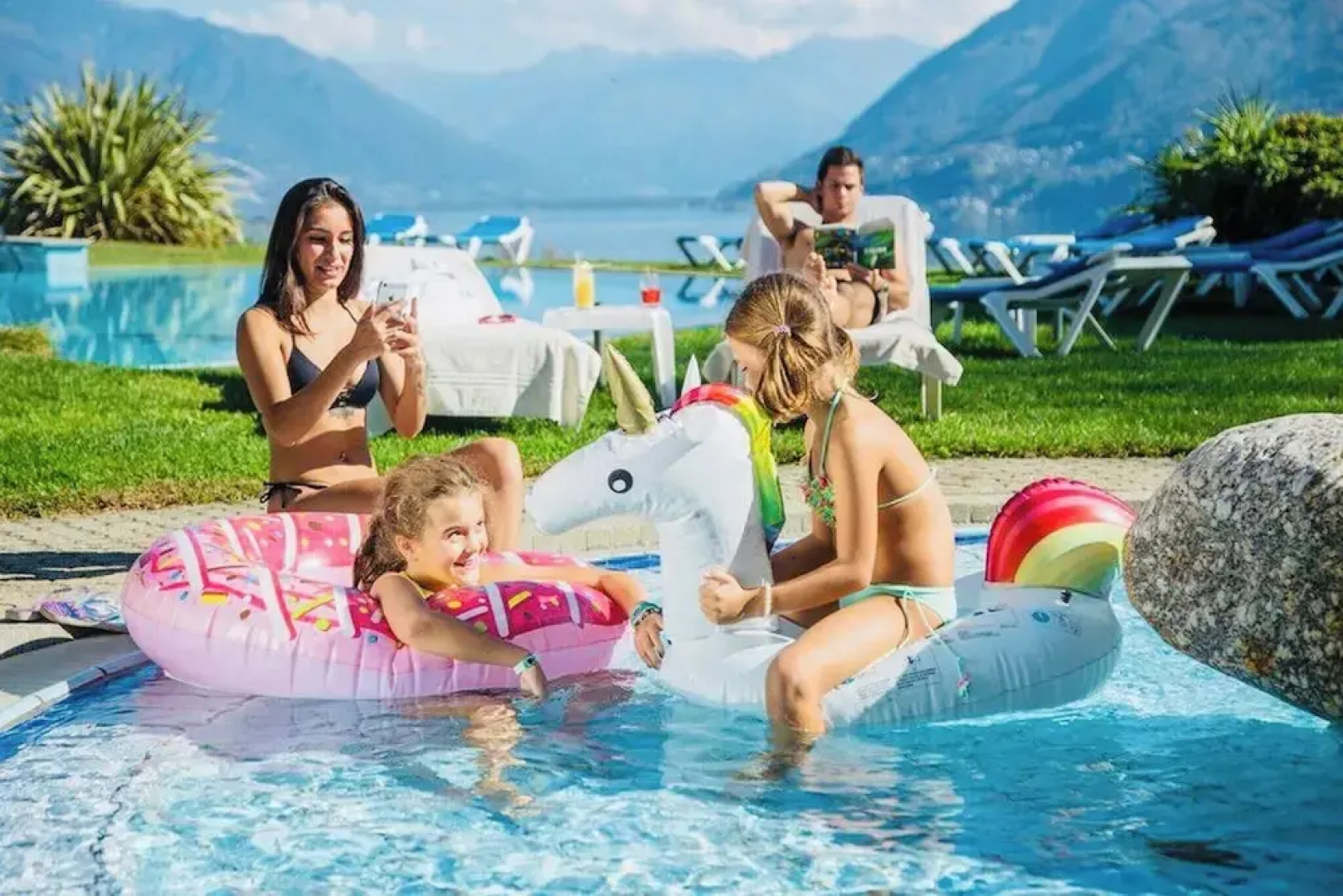 Spectacular Penthouse With Lake Views in Central Brissago