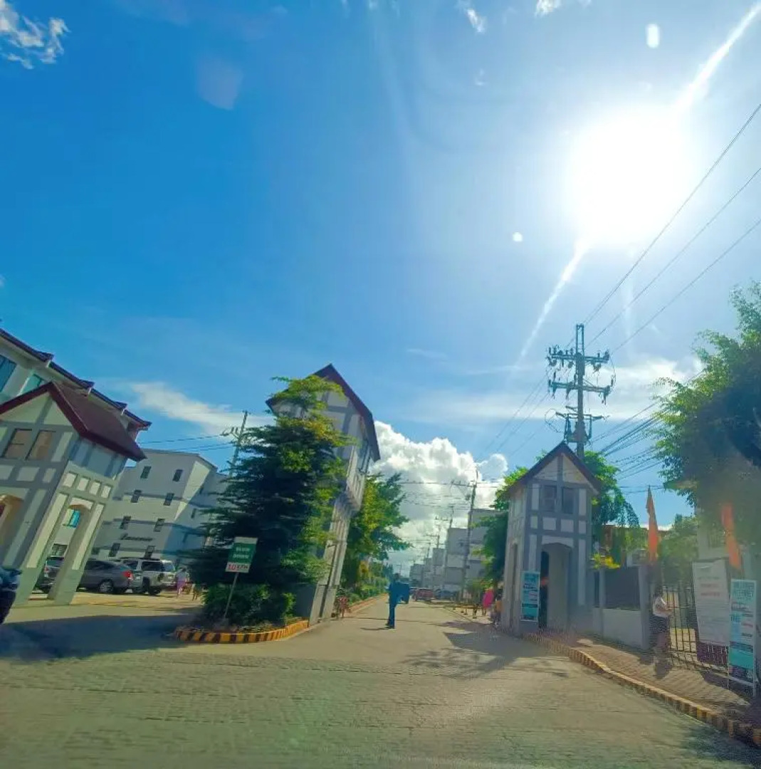 Mamby Gray's Place Balcony, Karaoke ,Wifi,Netflix &Kitchen