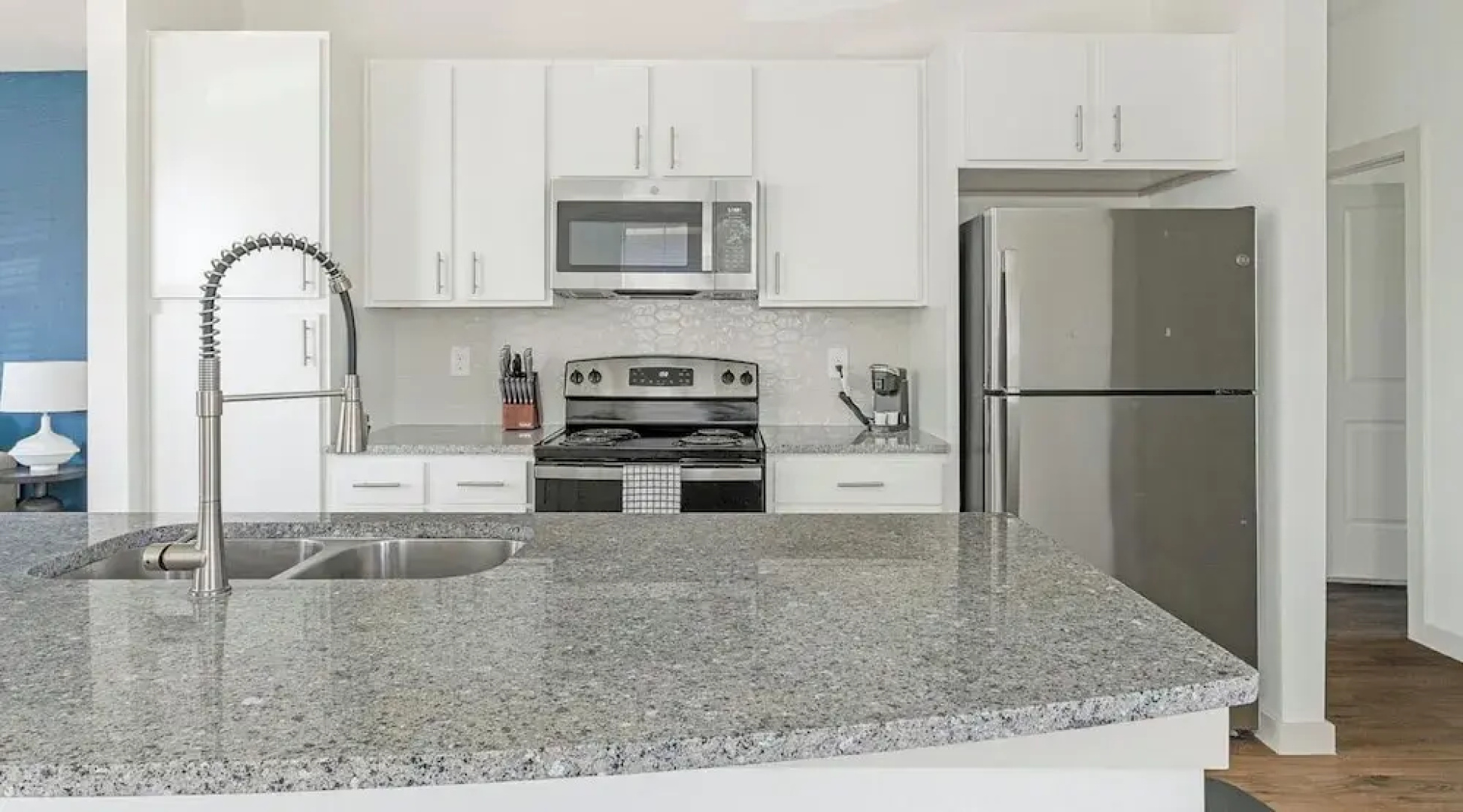 Landing Apartments Waller
