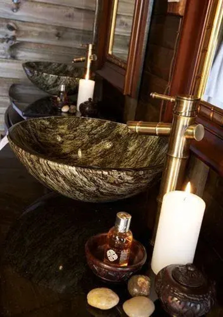 Serena Mivumo River Lodge