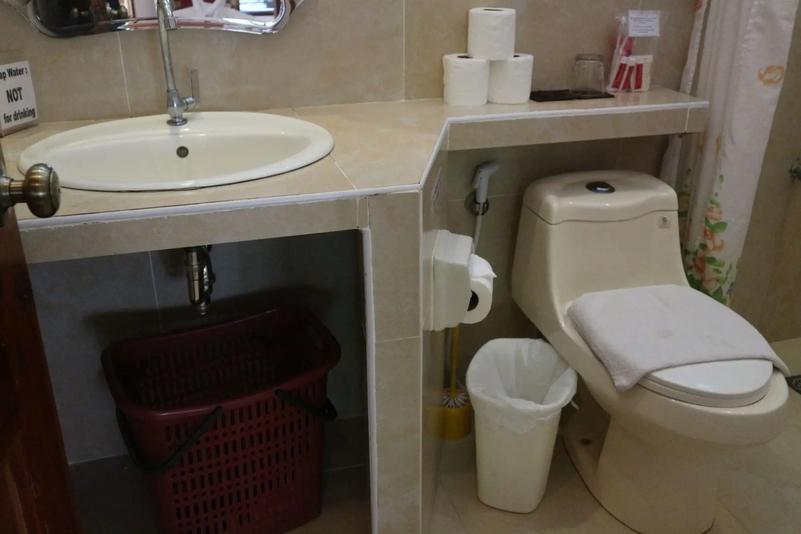 Nigi Nigi Nu Noos “e” Nu Nu Noos