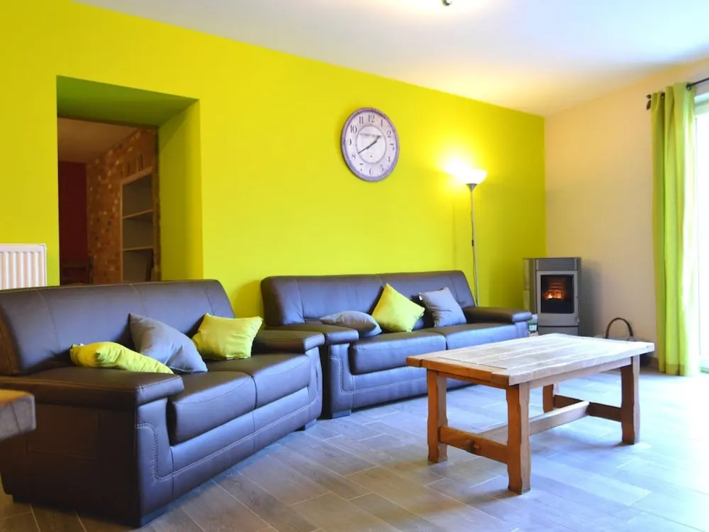 Cozy Holiday home in Theux with Pond