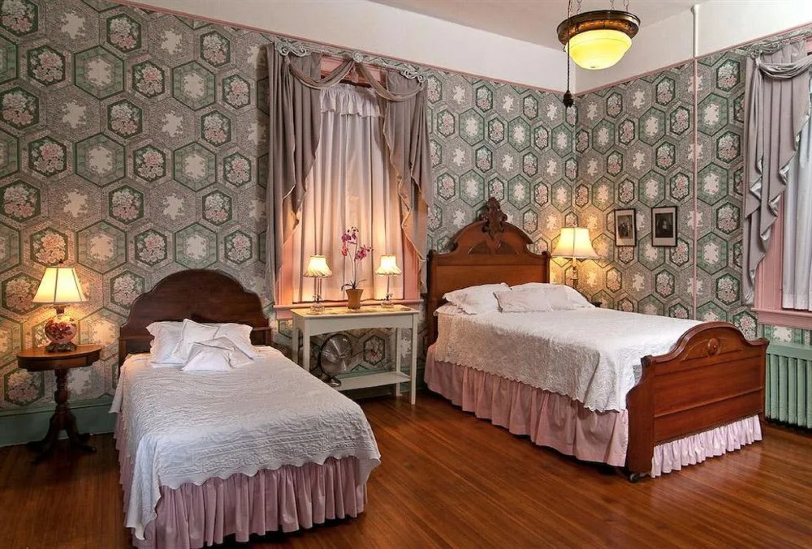 The Reynolds Mansion