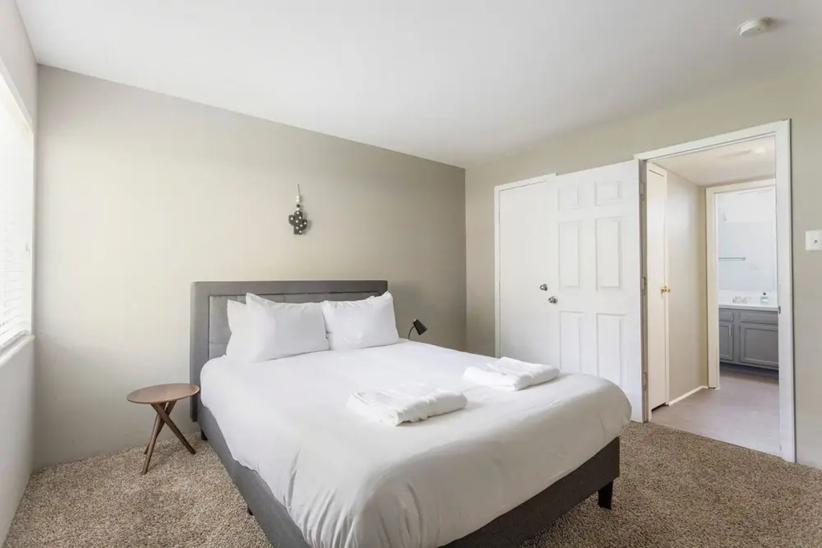 The Relaxing Lakeside Suites