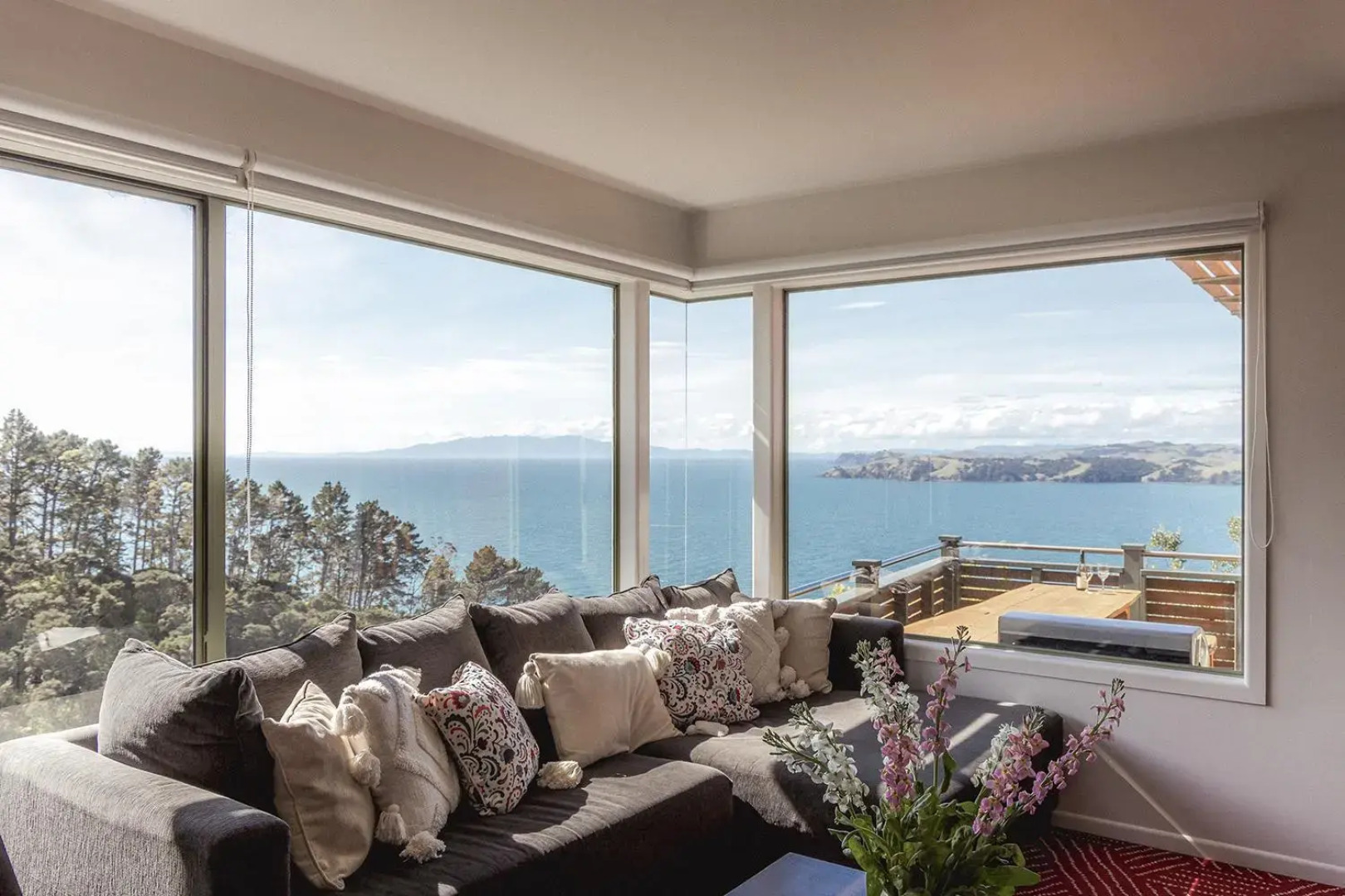 Seaview Sojourn - Waiheke Escapes