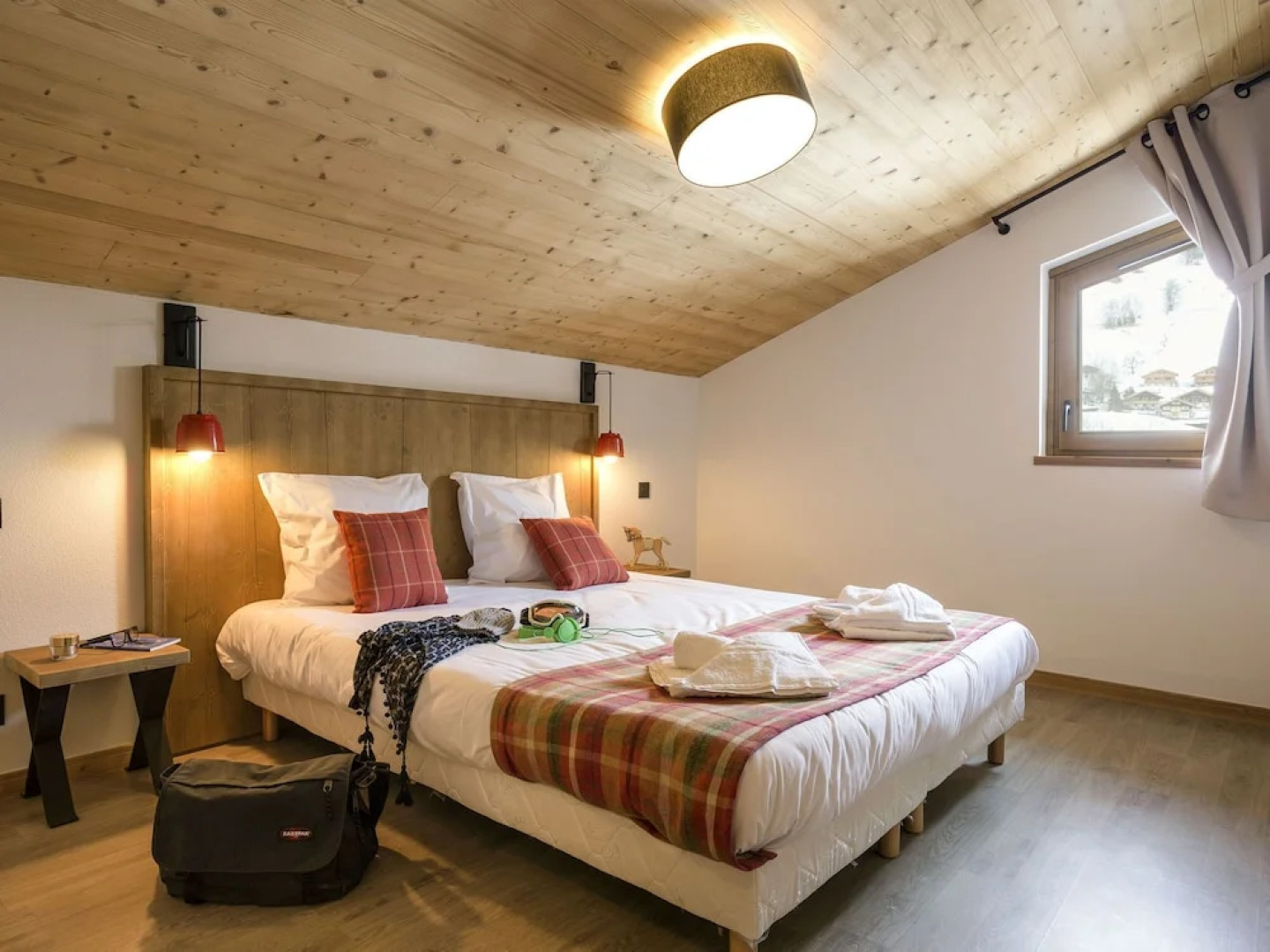 Valley-view Apartment Near Ski Lift and Skiing Area